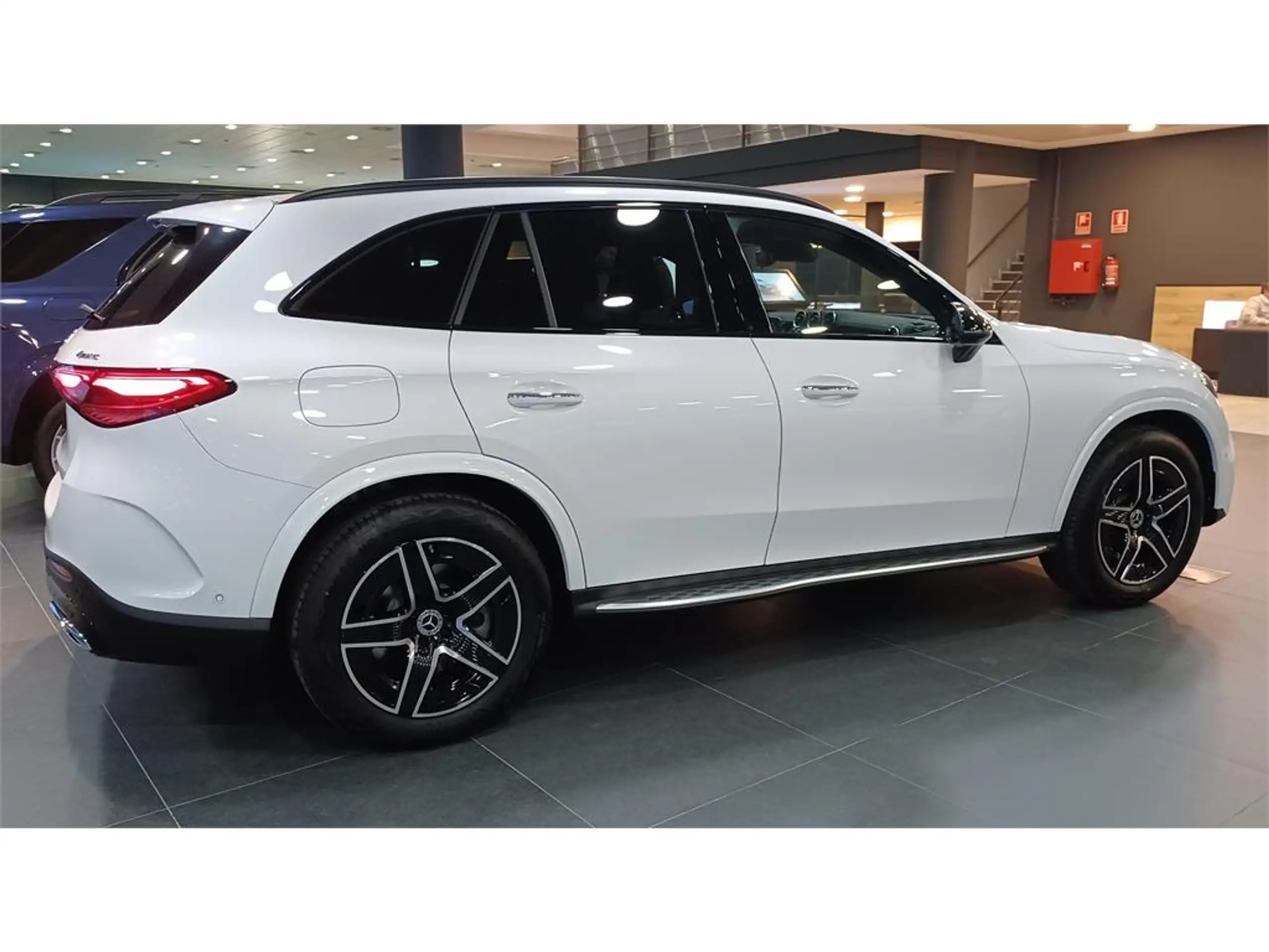 Mercedes-Benz - GLC 300