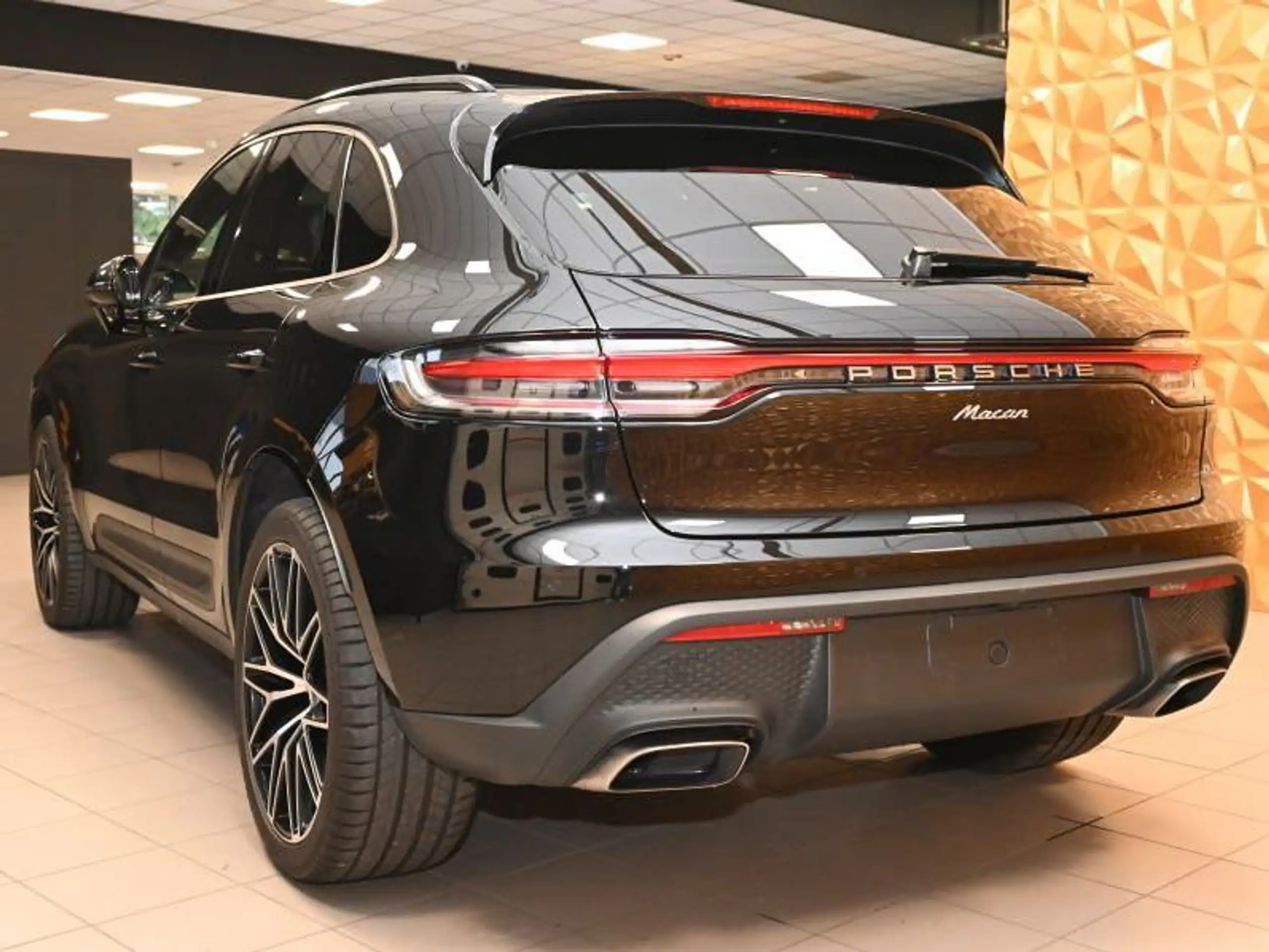 Porsche - Macan