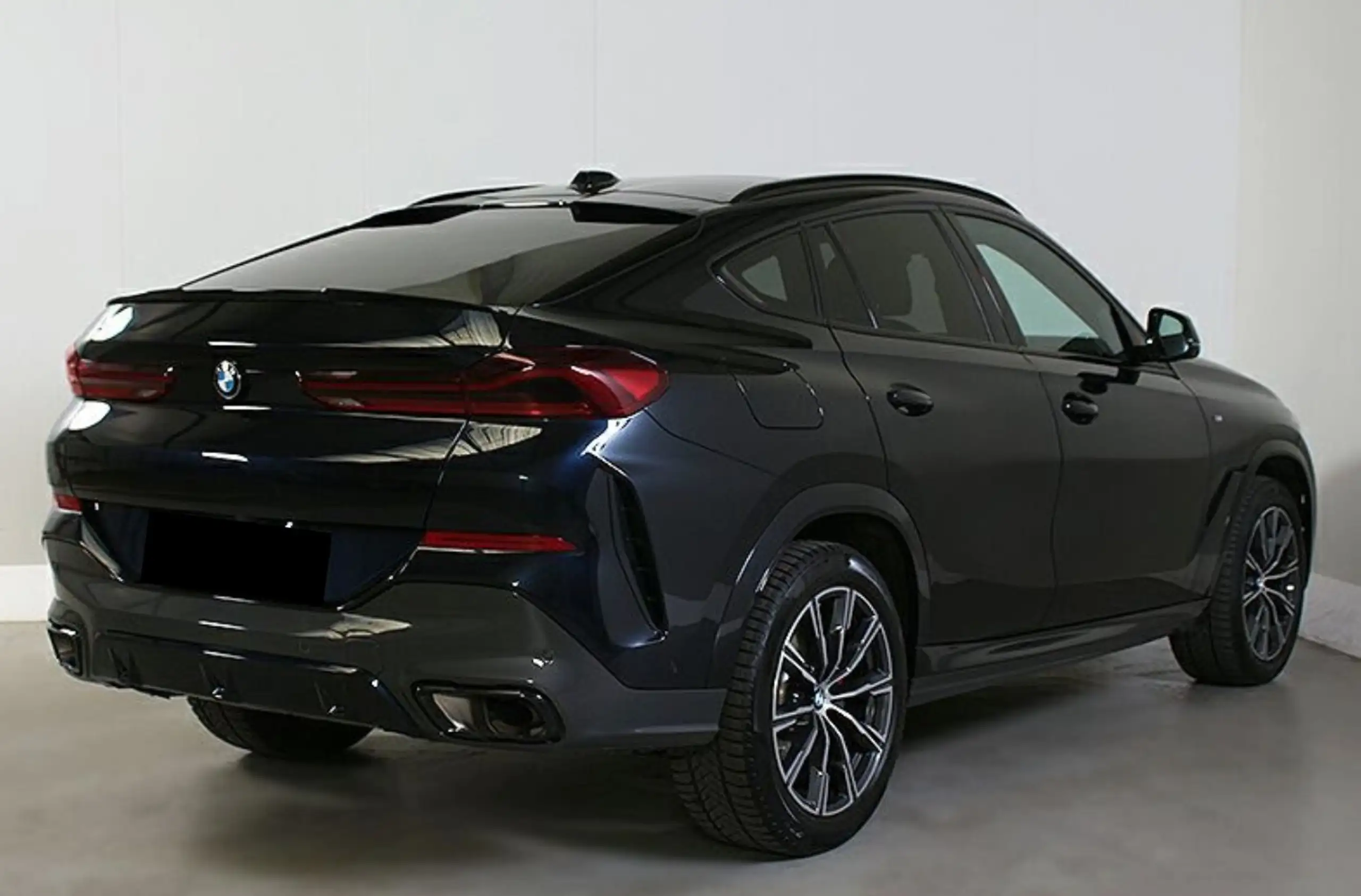 BMW - X6