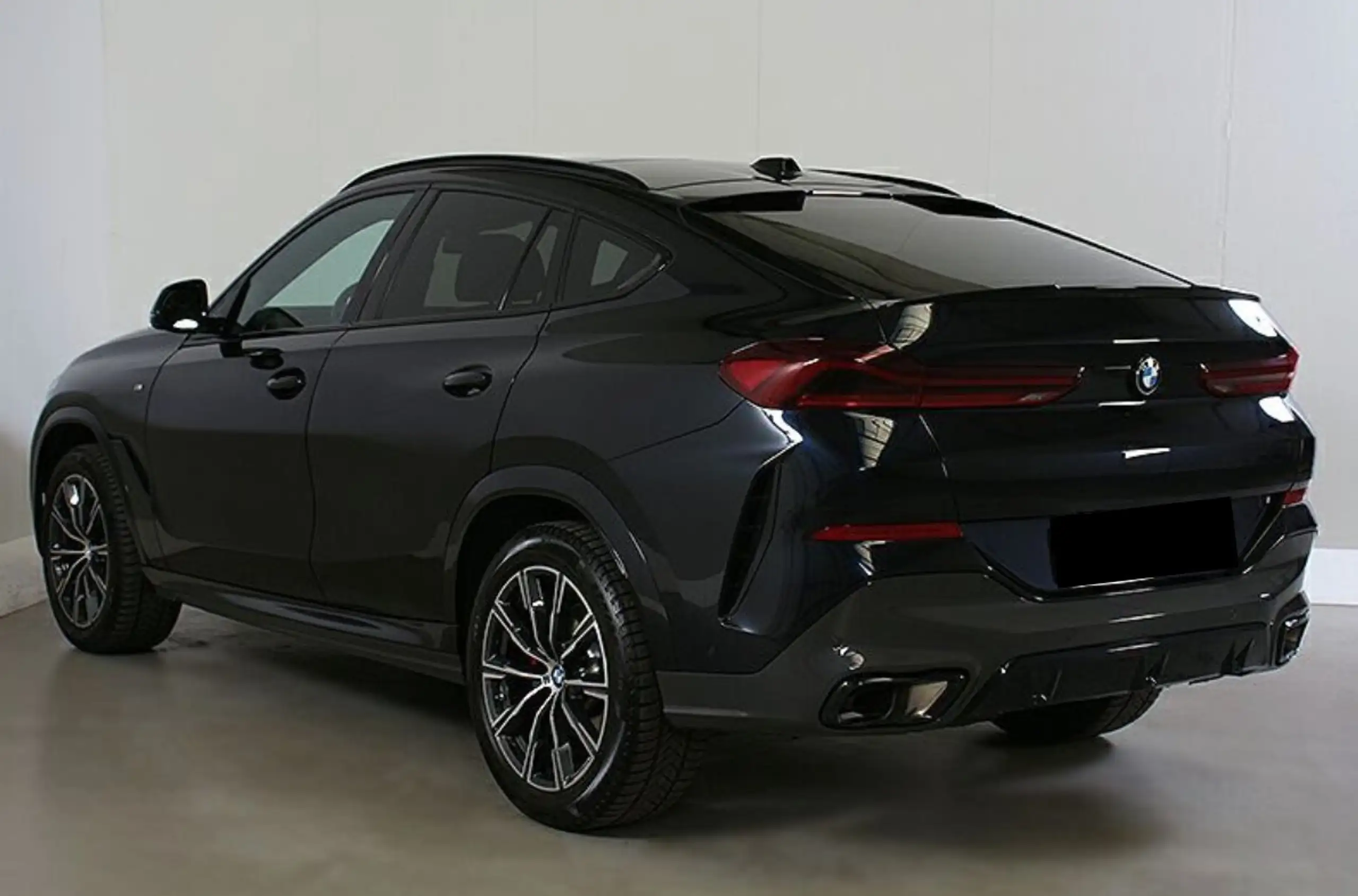 BMW - X6