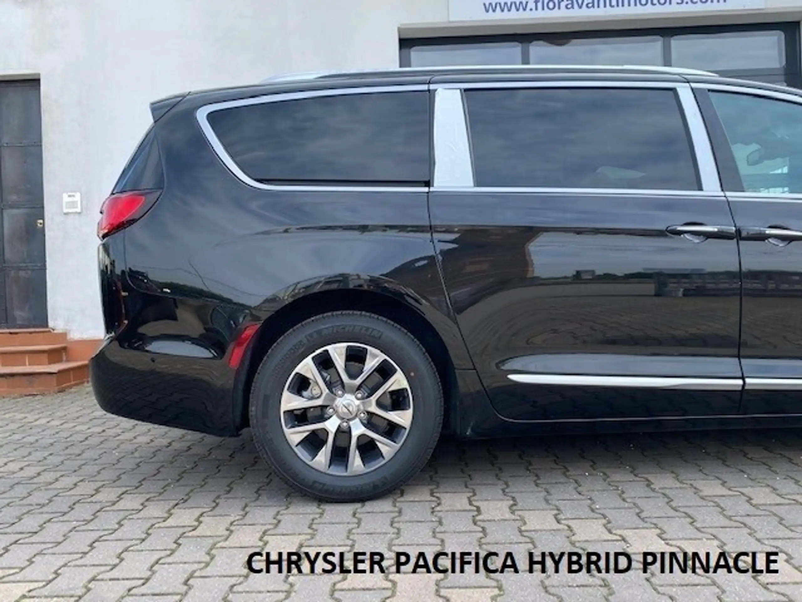 Chrysler - Pacifica