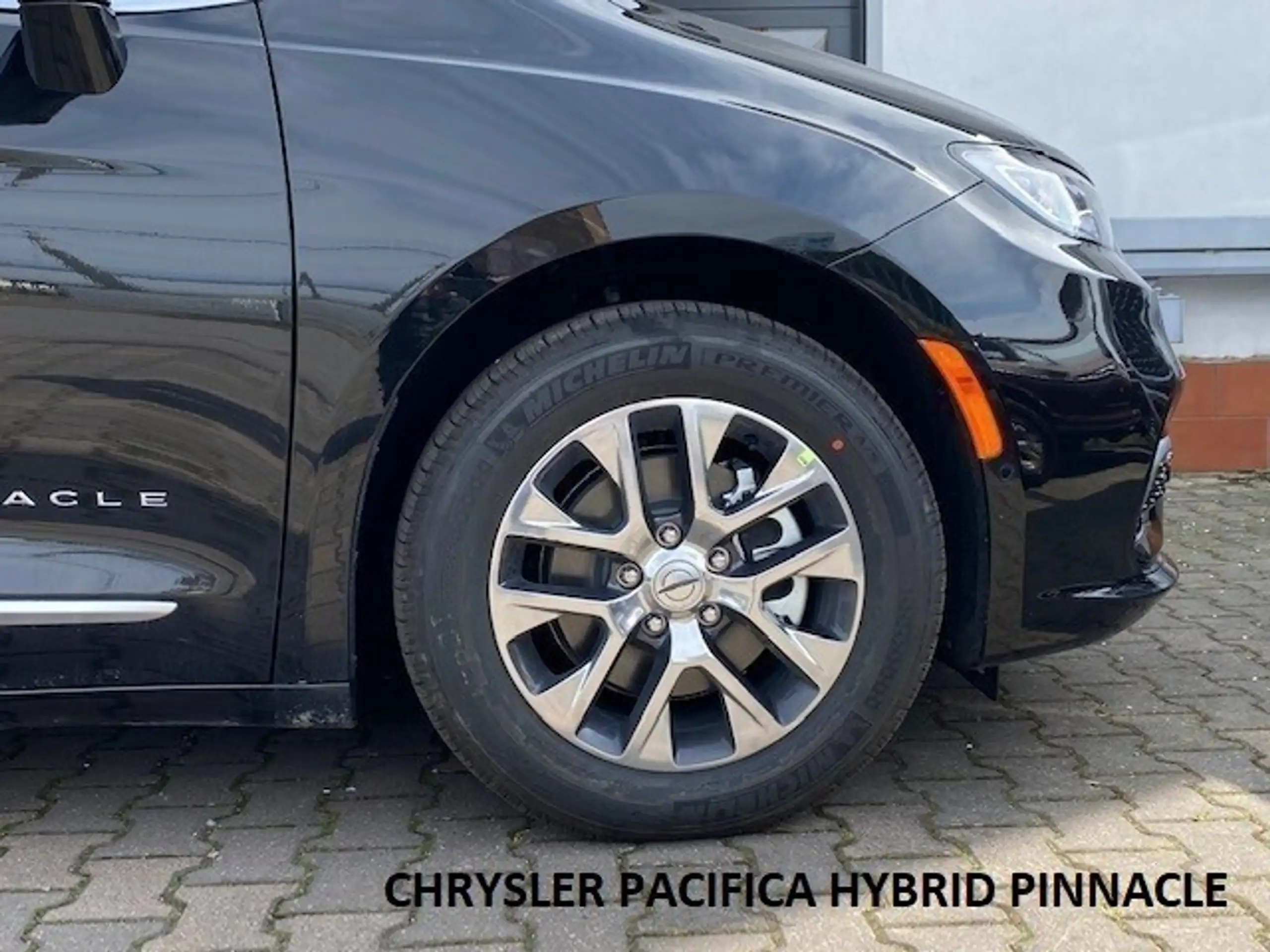 Chrysler - Pacifica