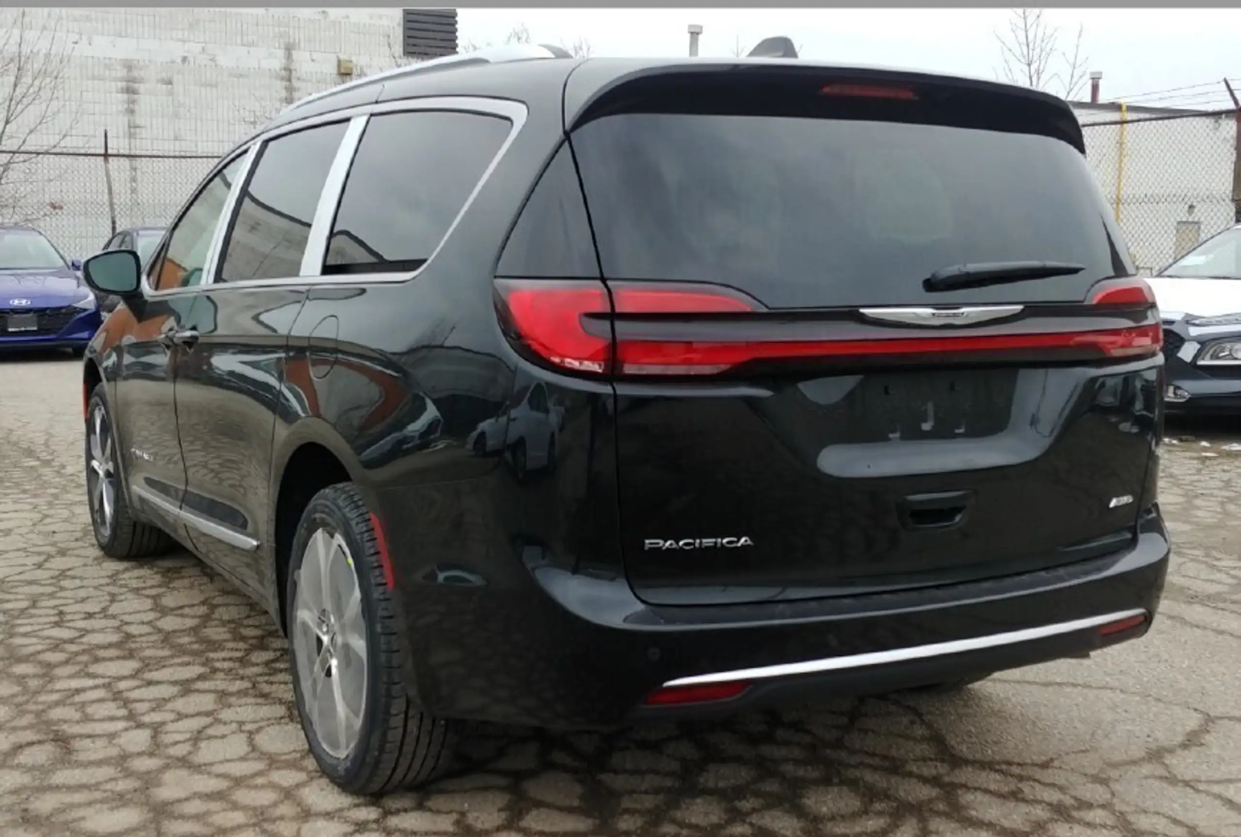 Chrysler - Pacifica