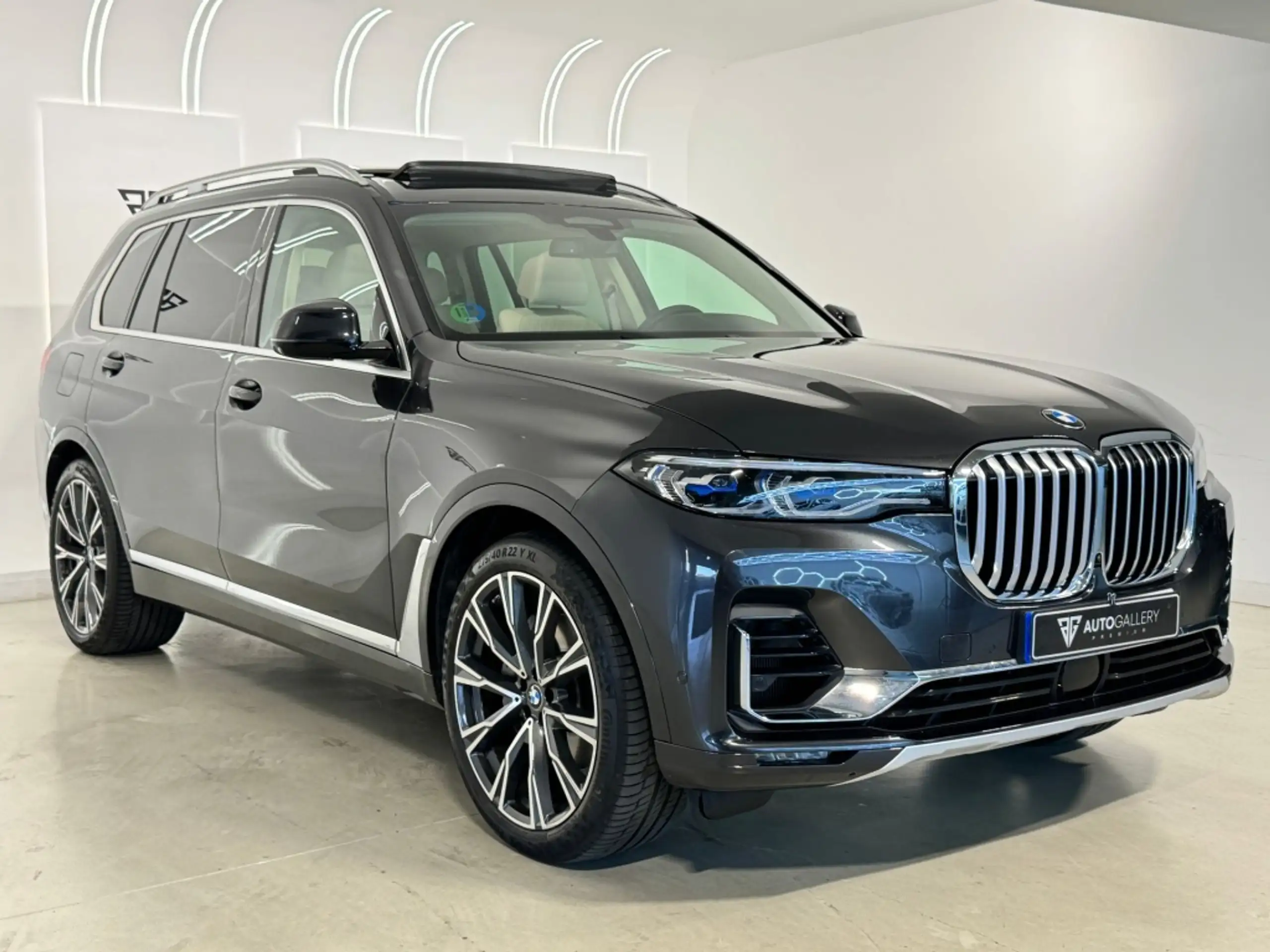 BMW - X7