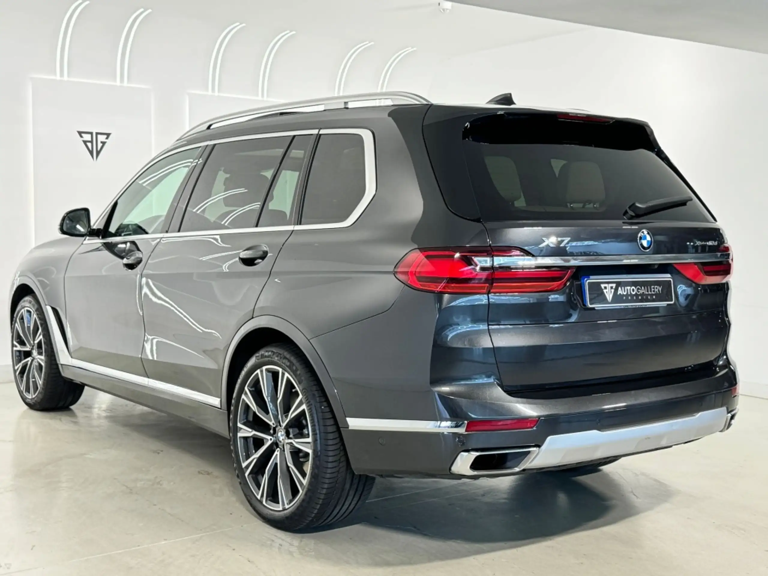 BMW - X7