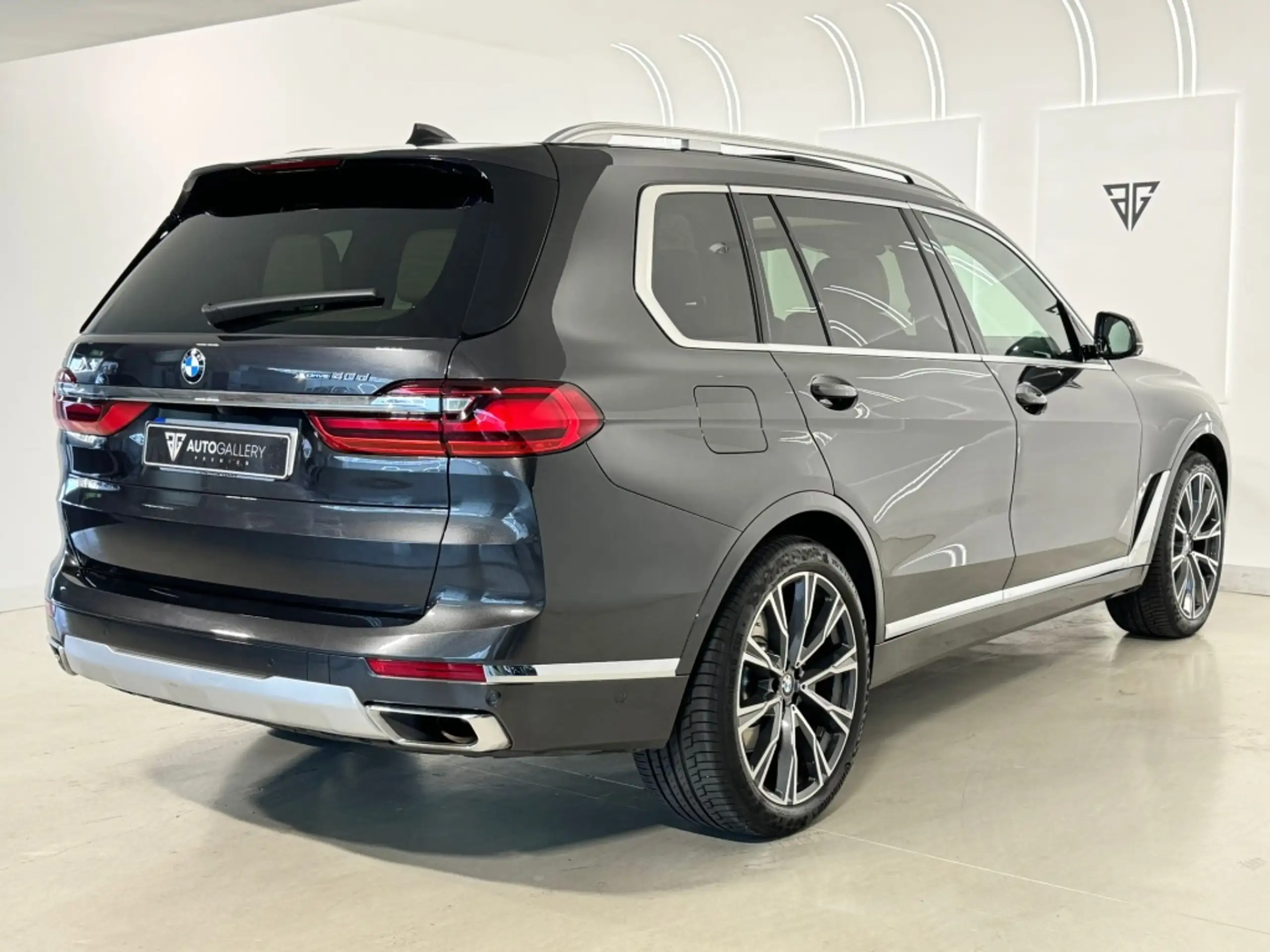 BMW - X7