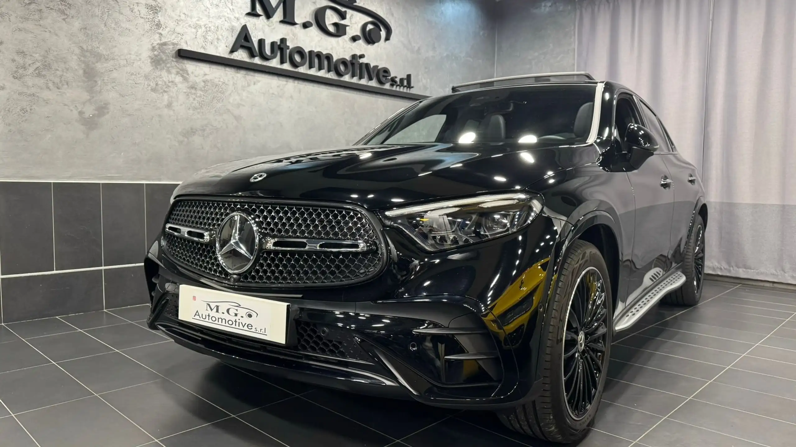 Mercedes-Benz - GLC 300