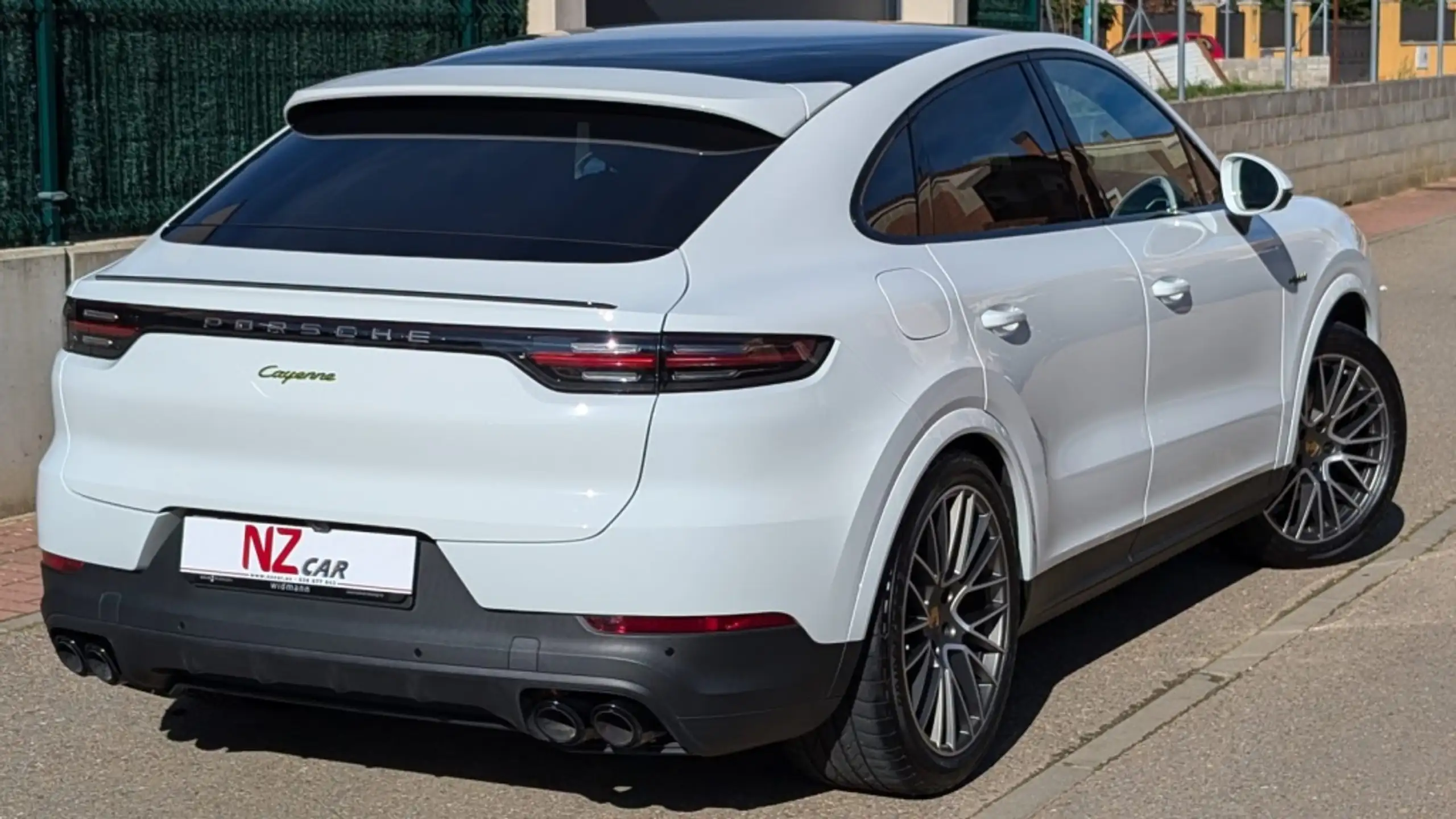 Porsche - Cayenne