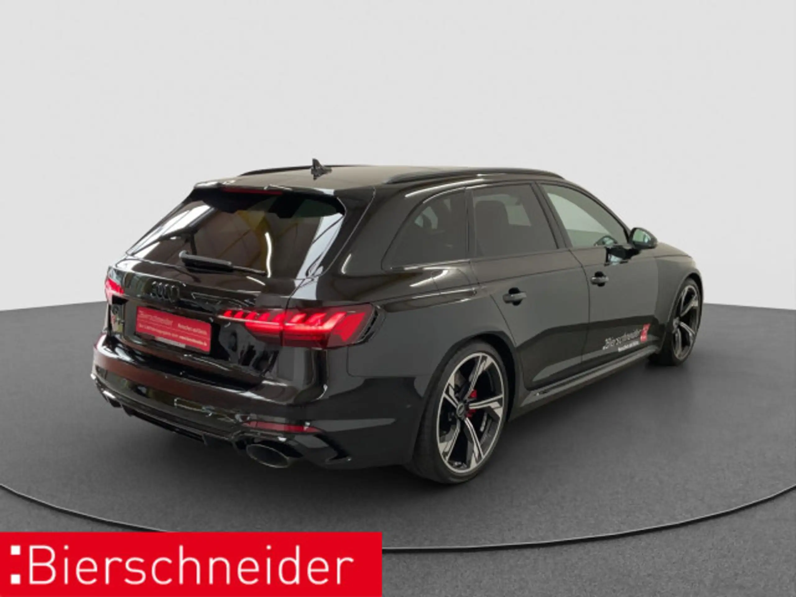 Audi - RS4