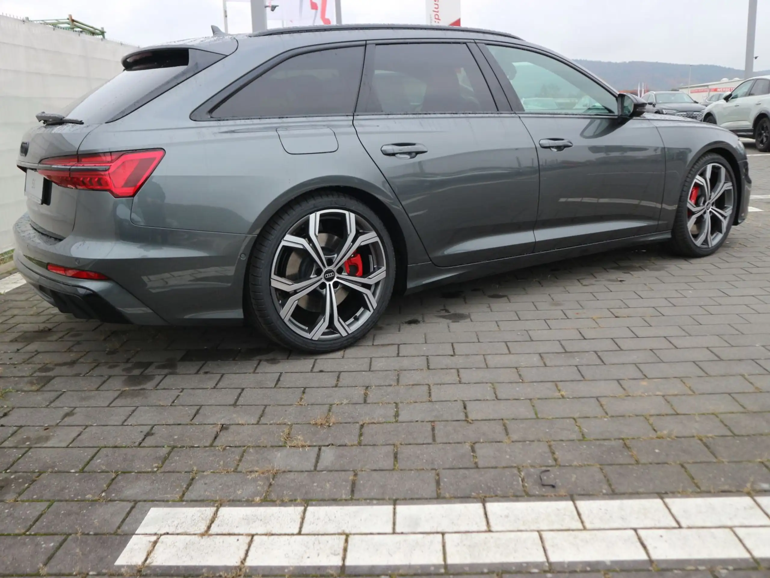 Audi - S6