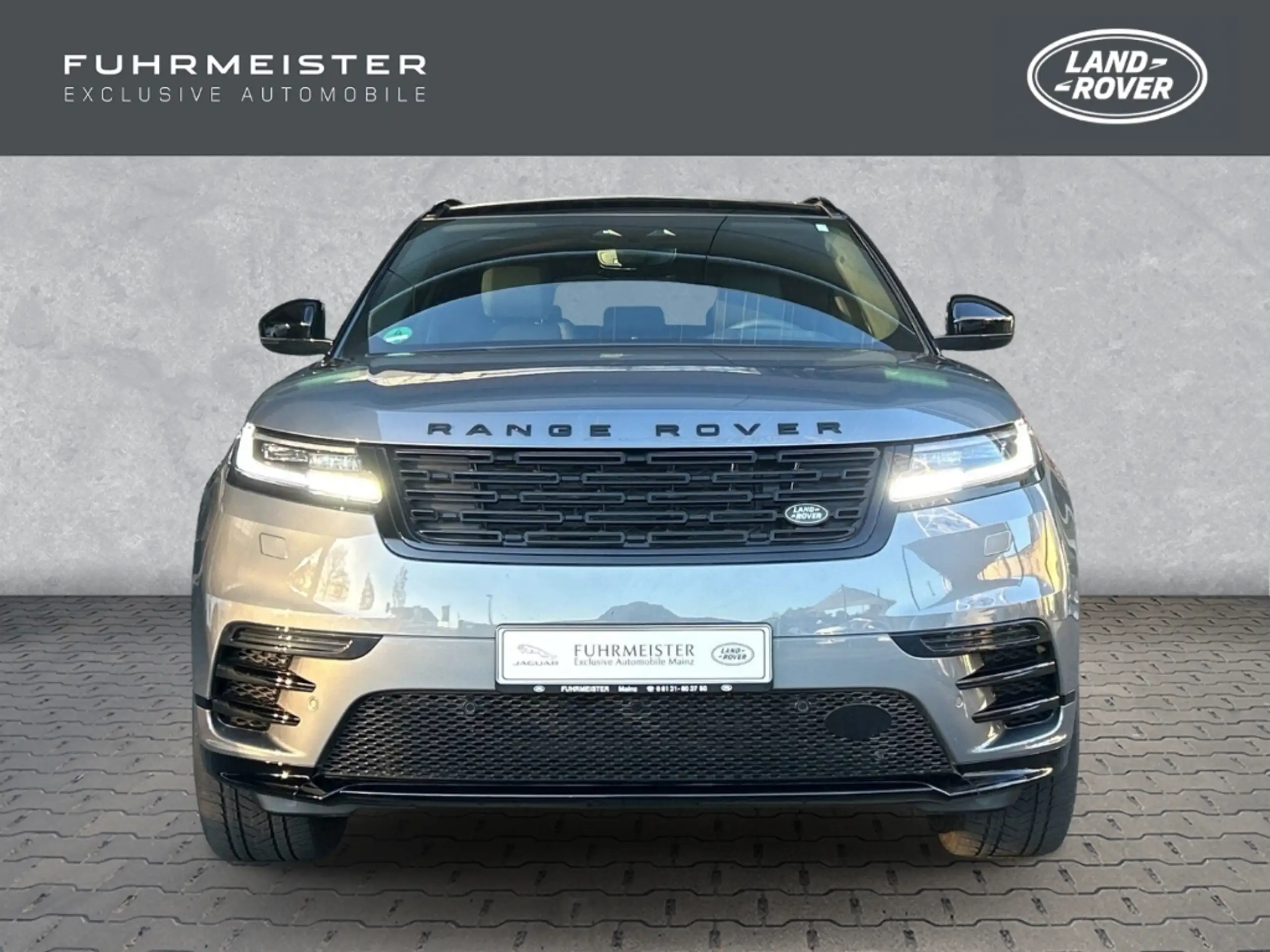 Land Rover - Range Rover Velar