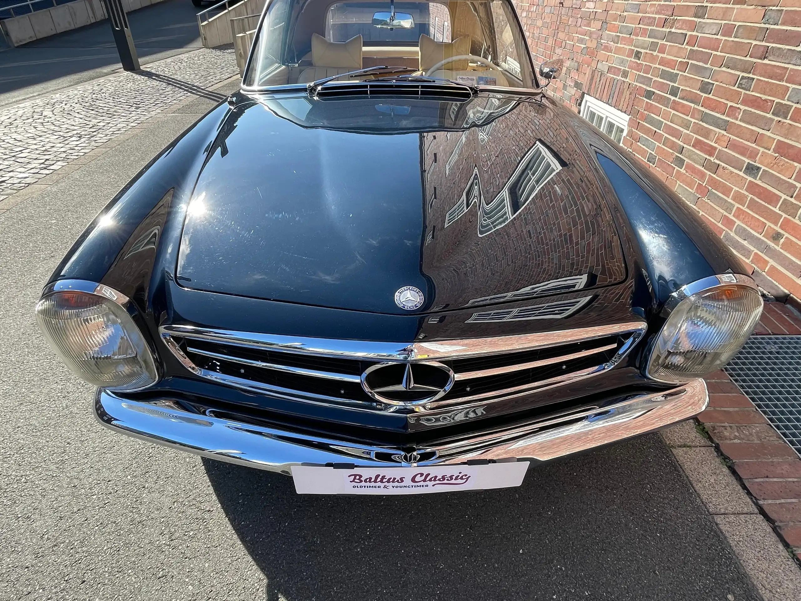 Mercedes-Benz - SL 230