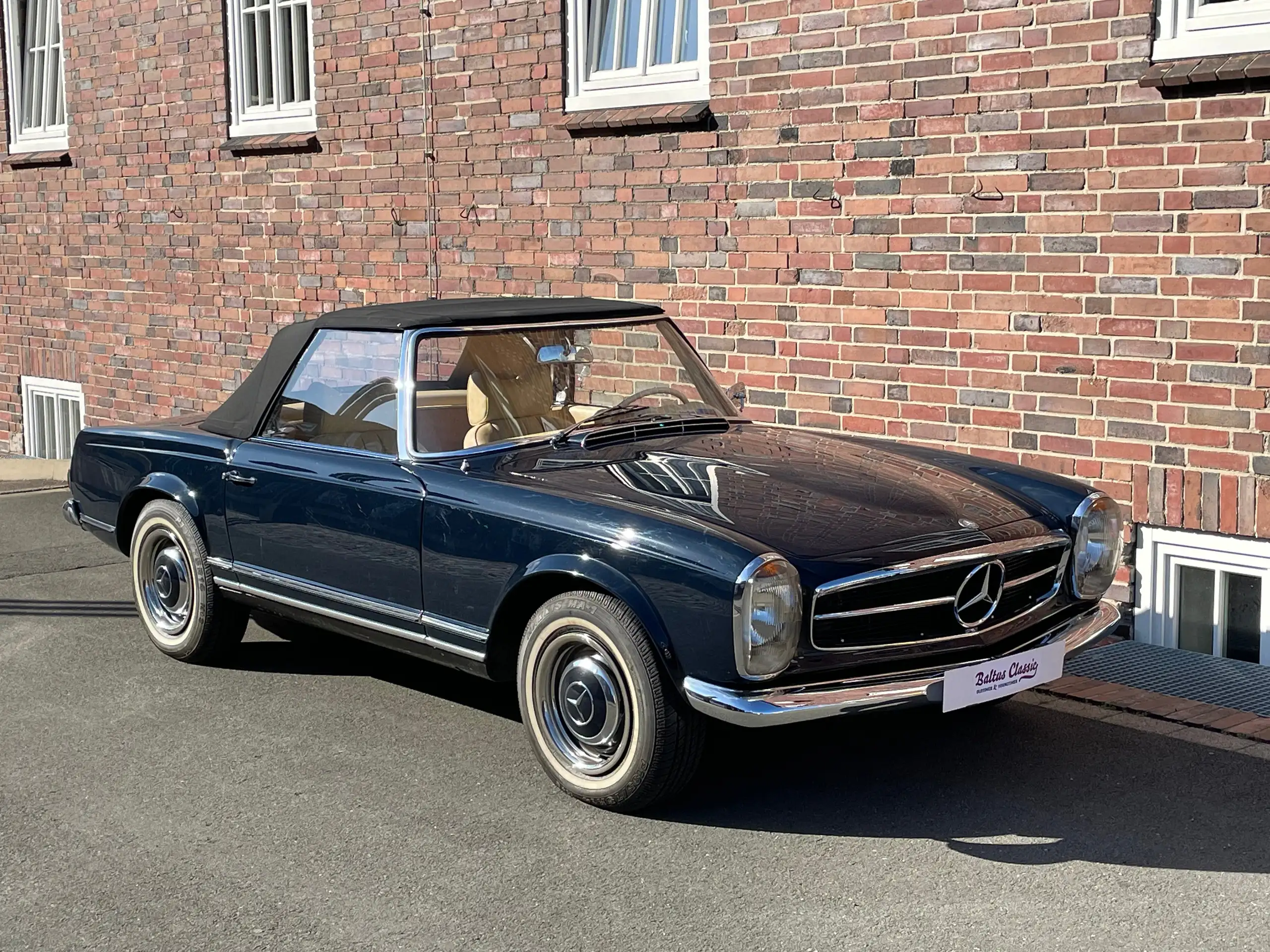 Mercedes-Benz - SL 230