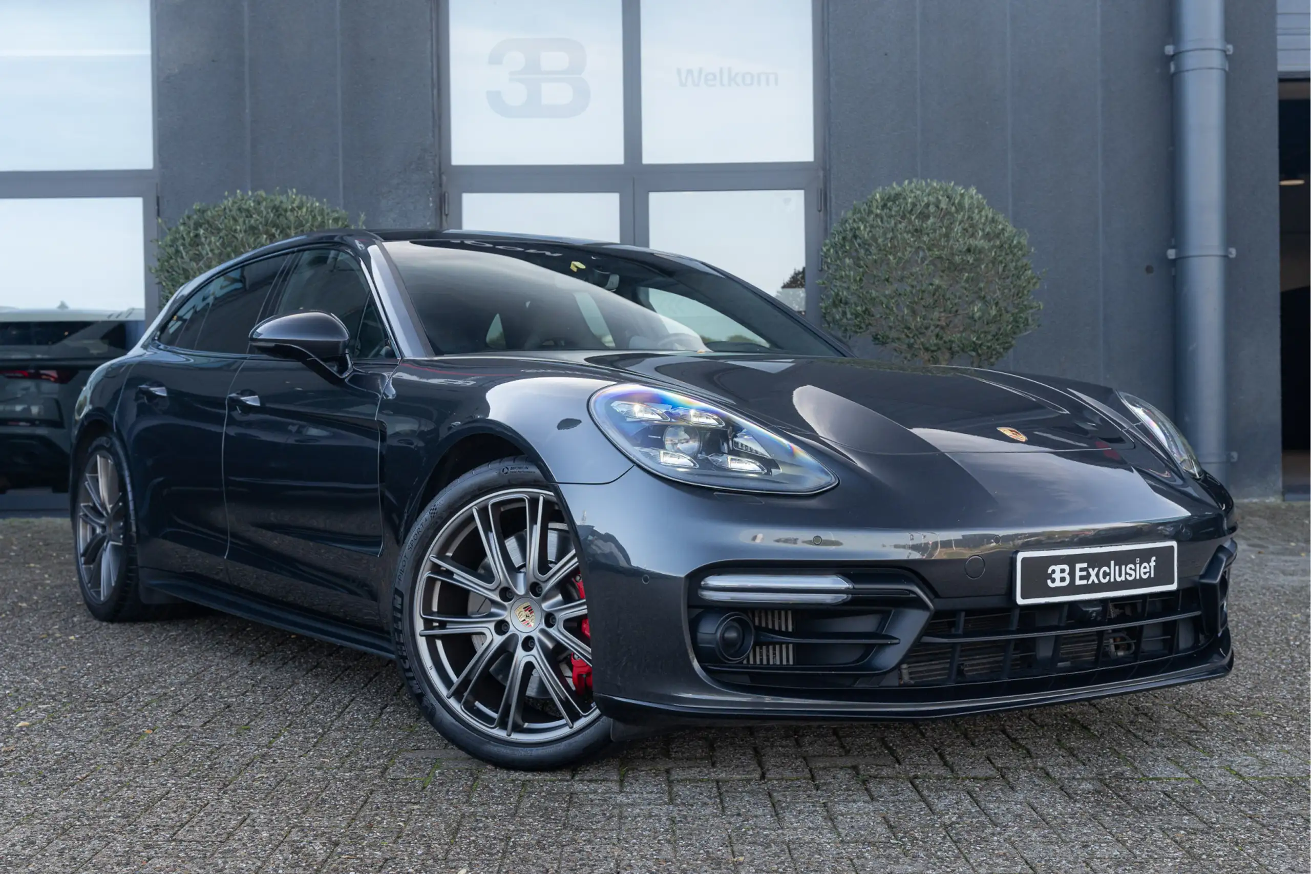 Porsche - Panamera