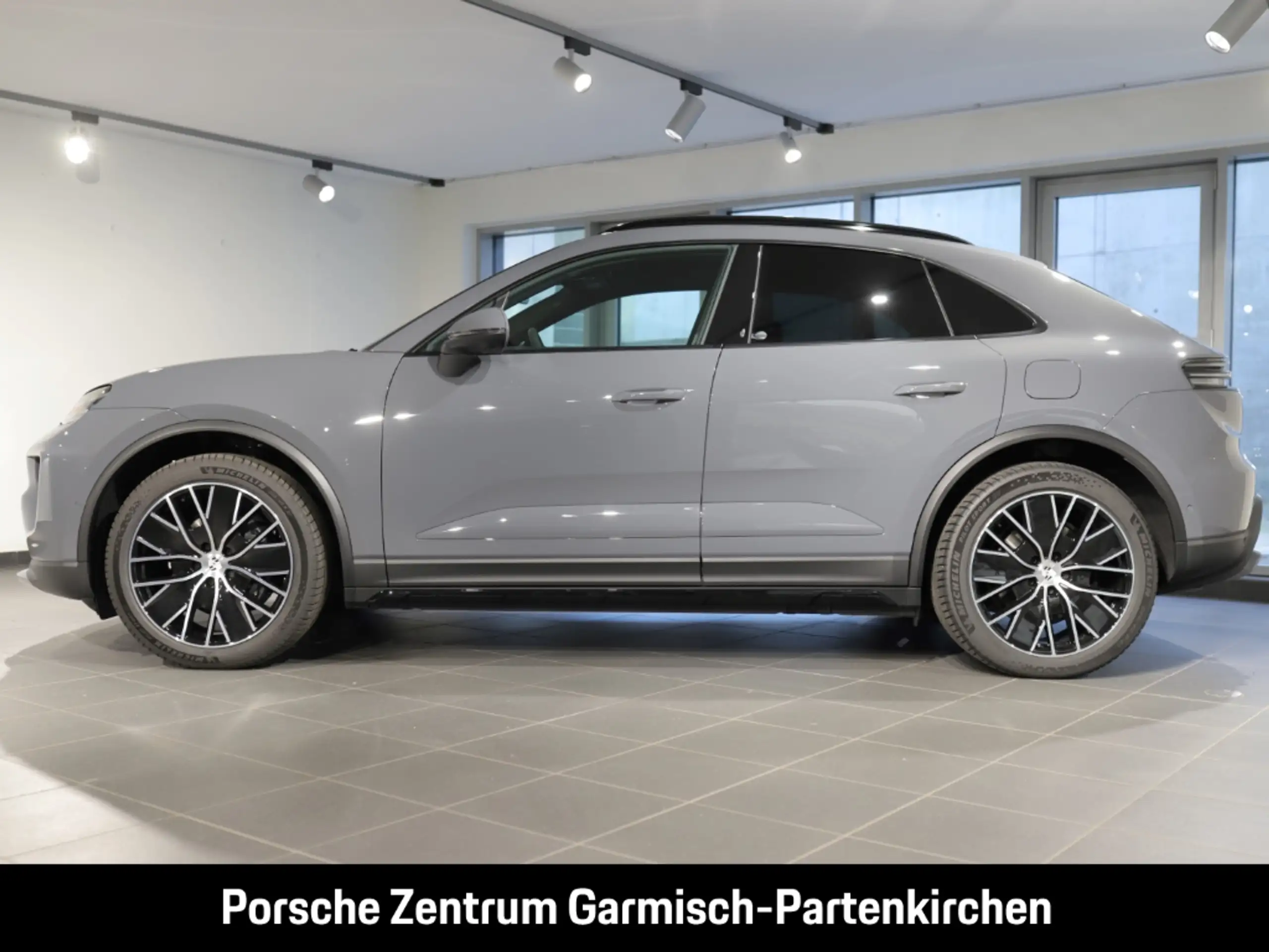 Porsche - Macan