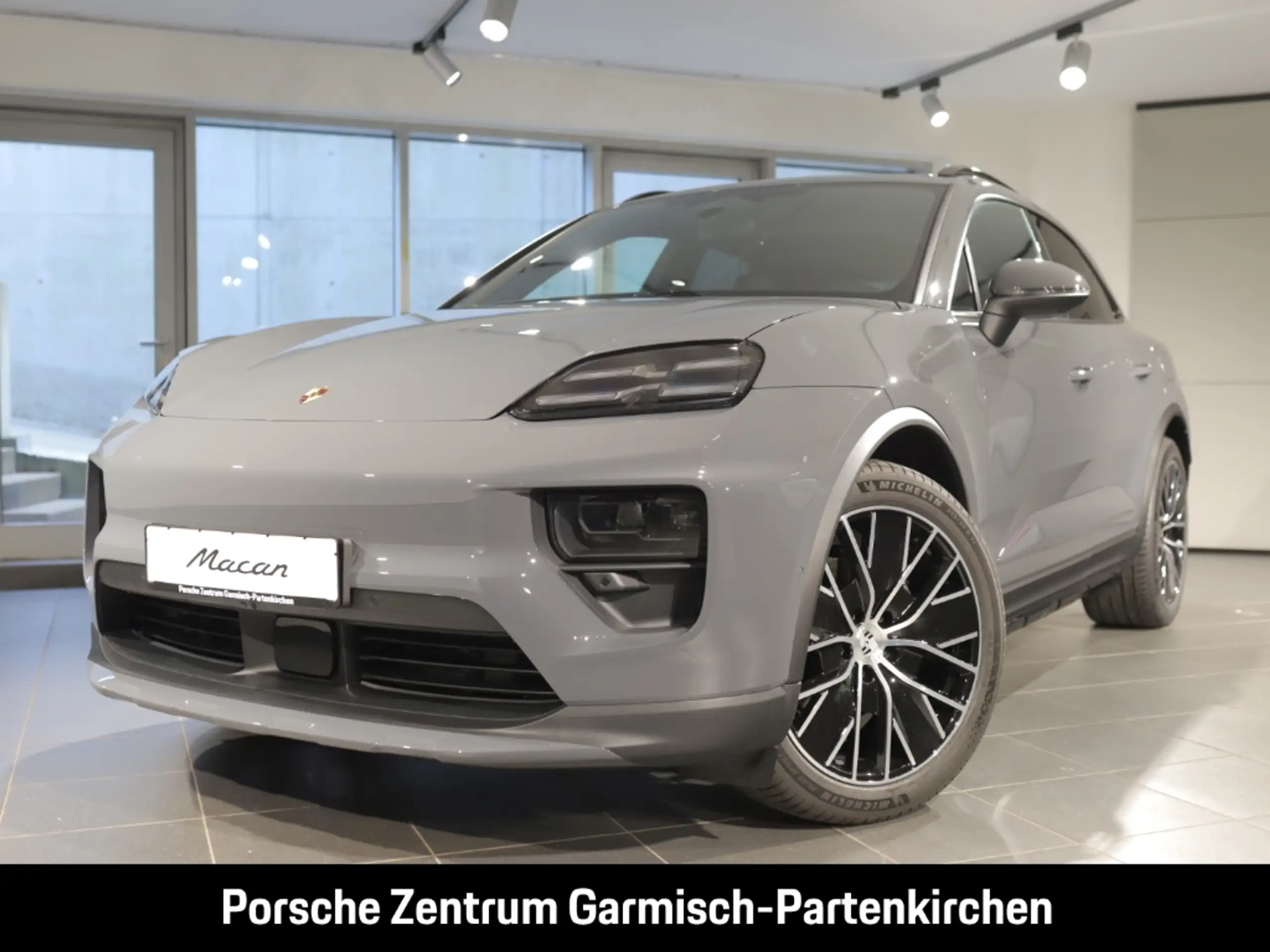 Porsche - Macan