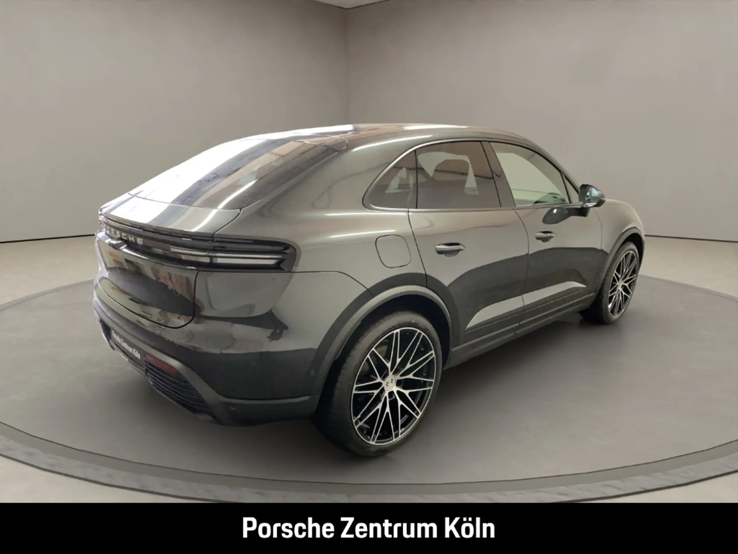 Porsche - Macan