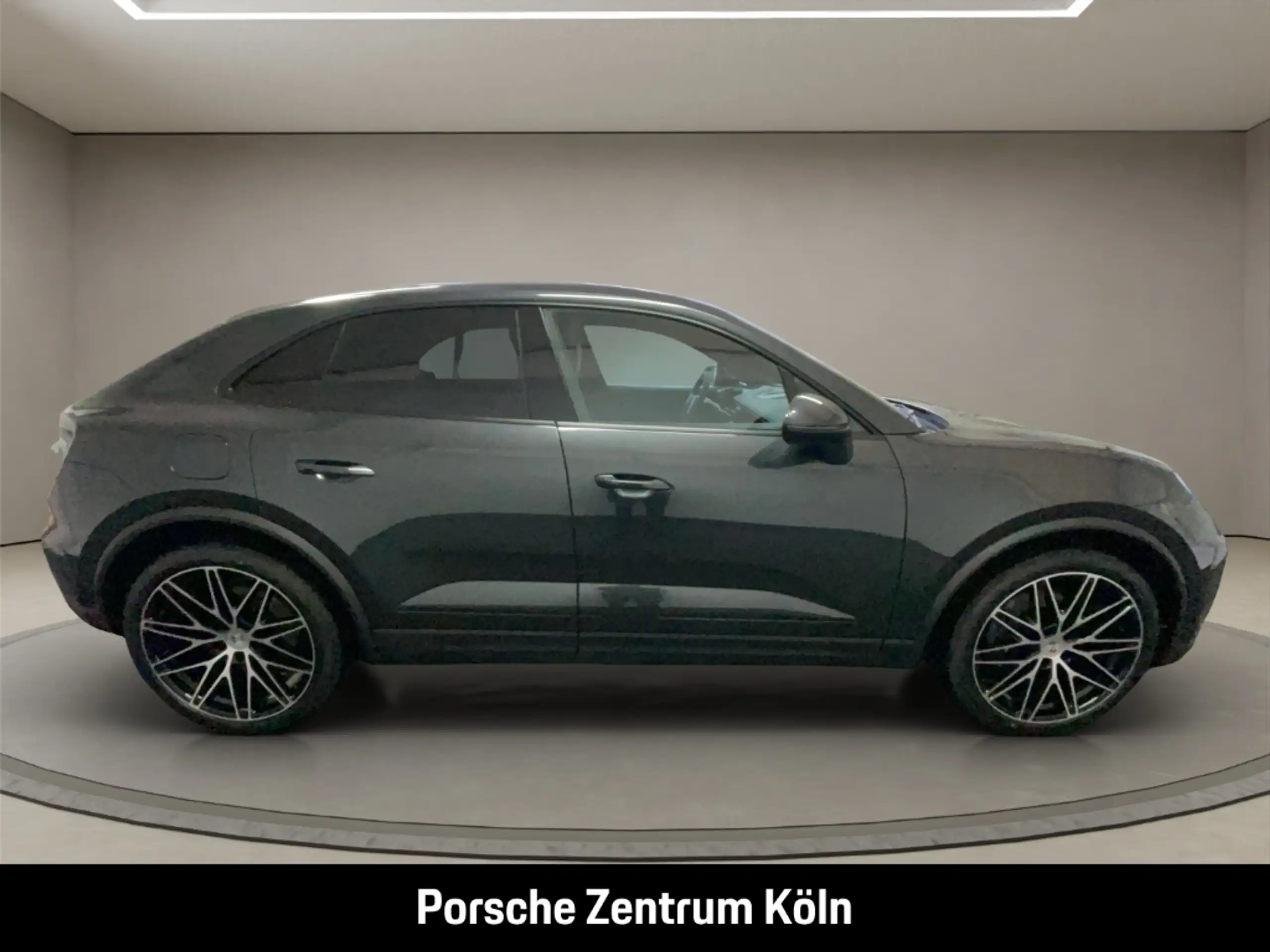 Porsche - Macan