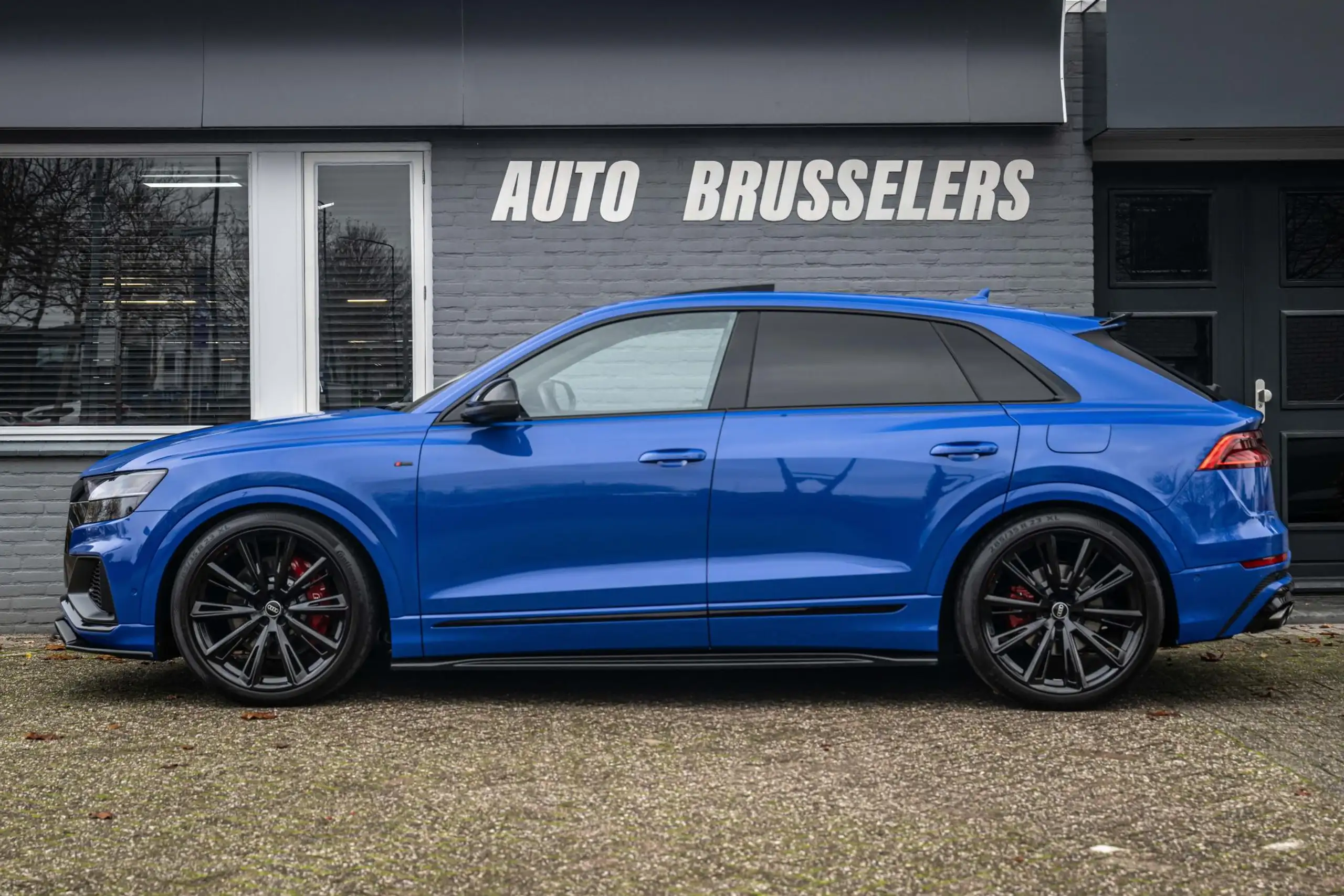 Audi - Q8