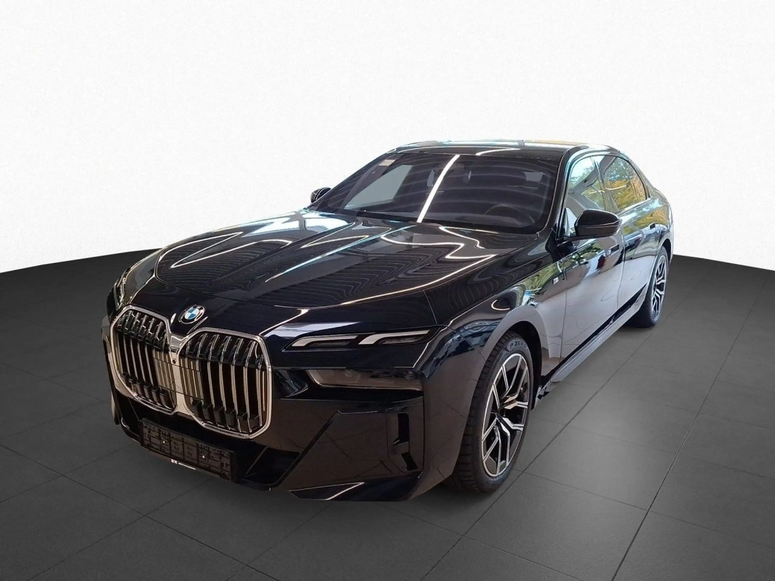 BMW - 740