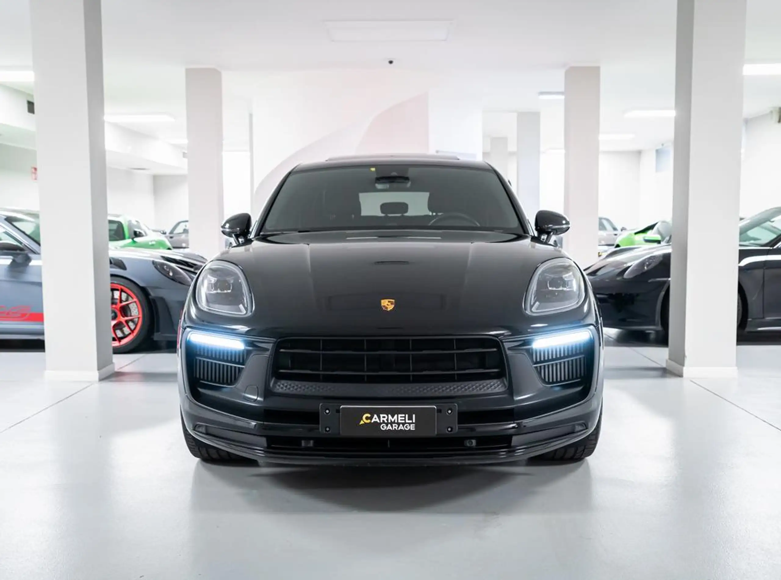 Porsche - Macan