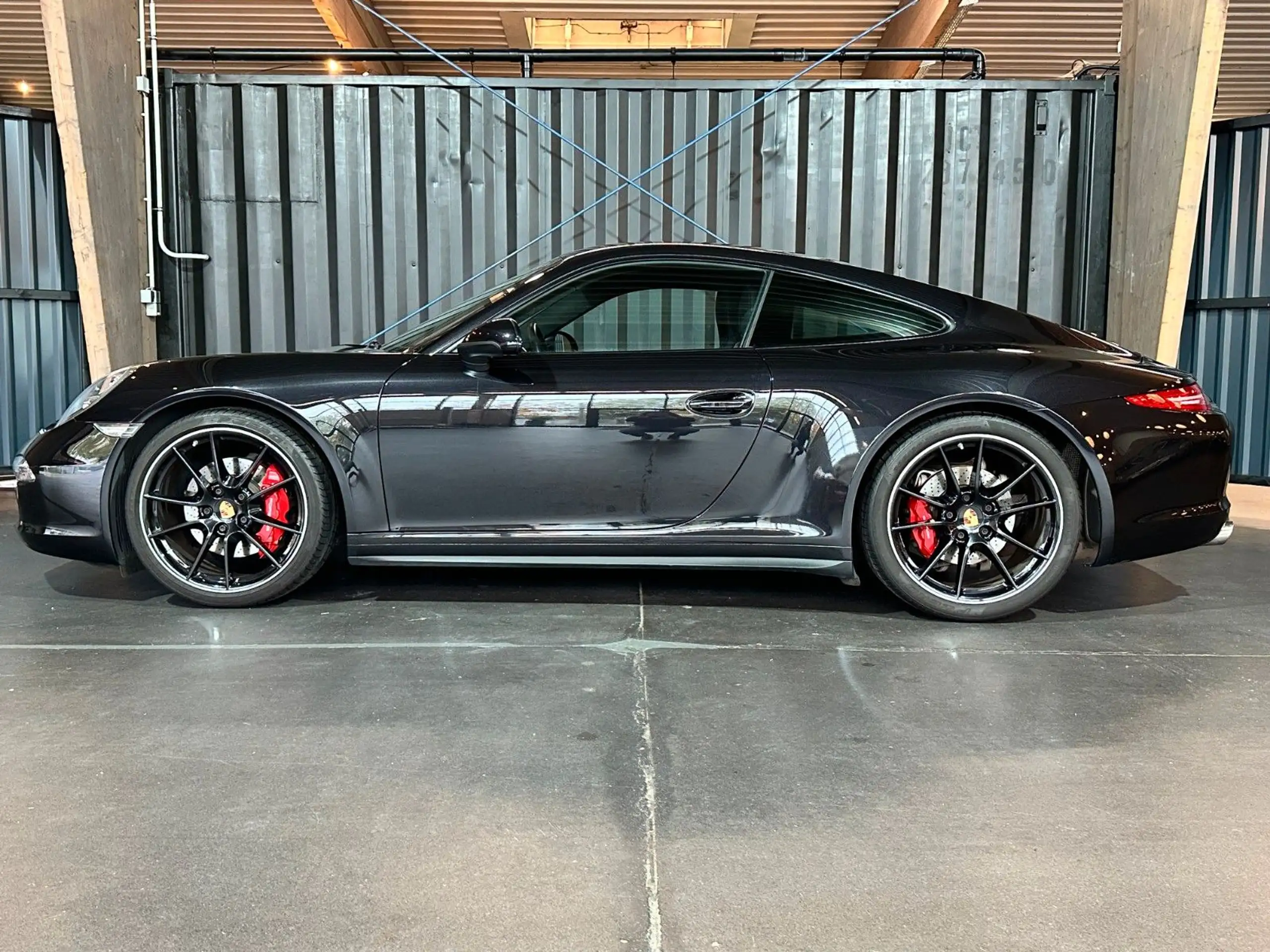 Porsche - 911