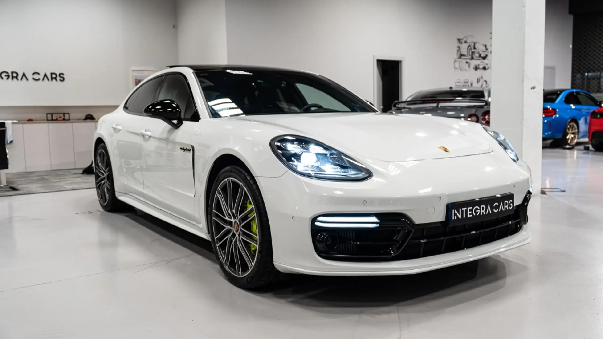 Porsche - Panamera