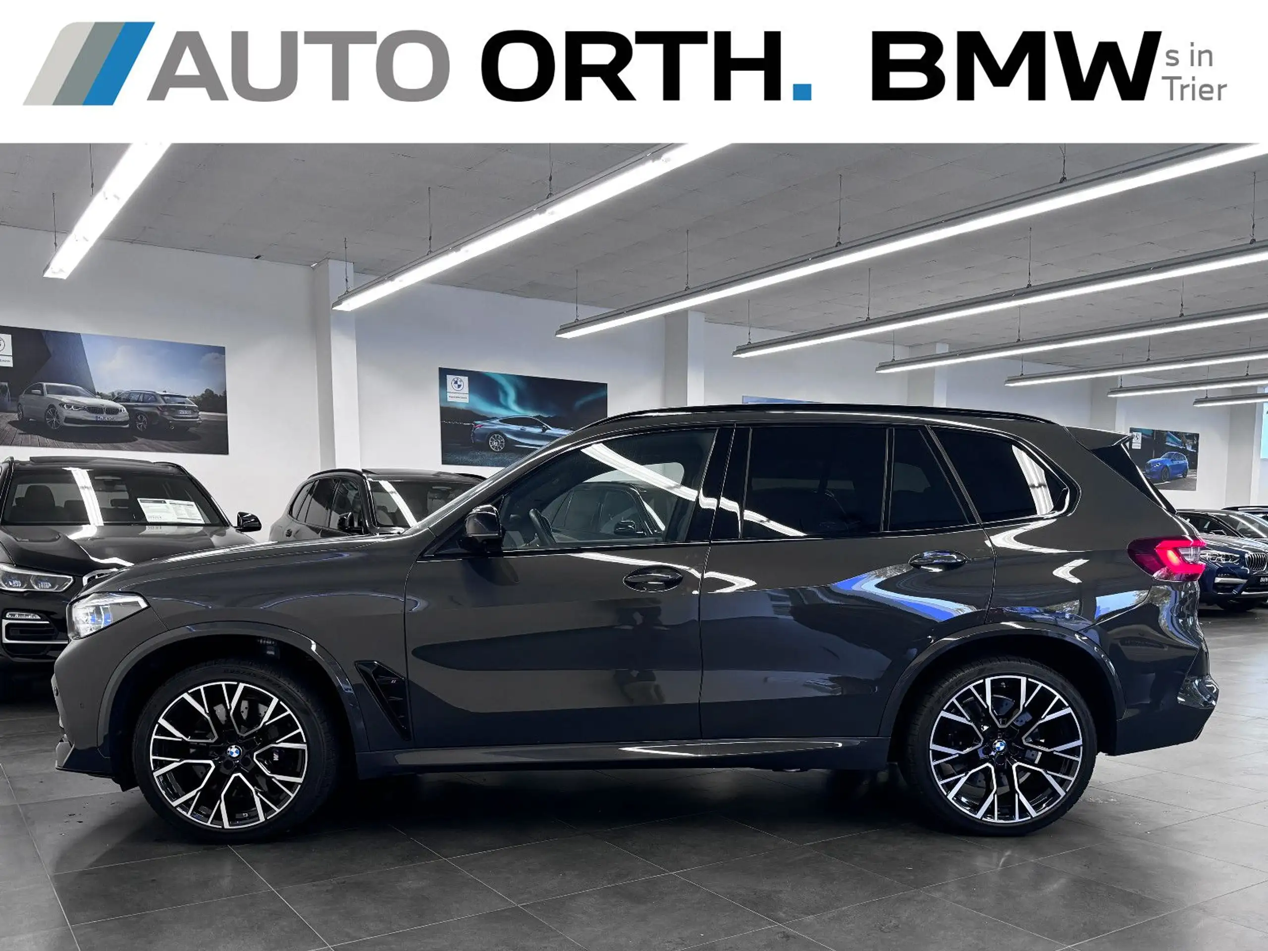 BMW - X5 M