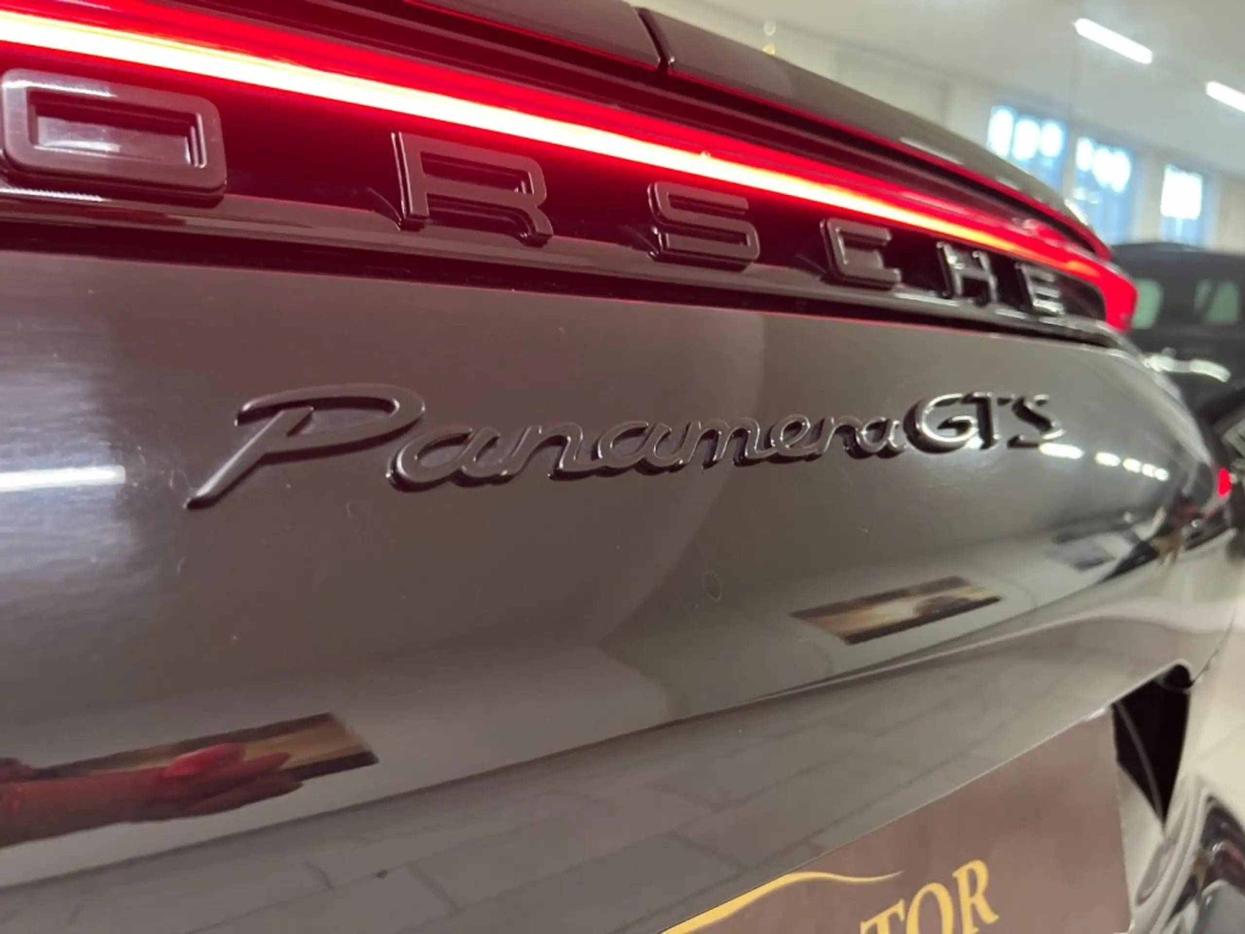 Porsche - Panamera