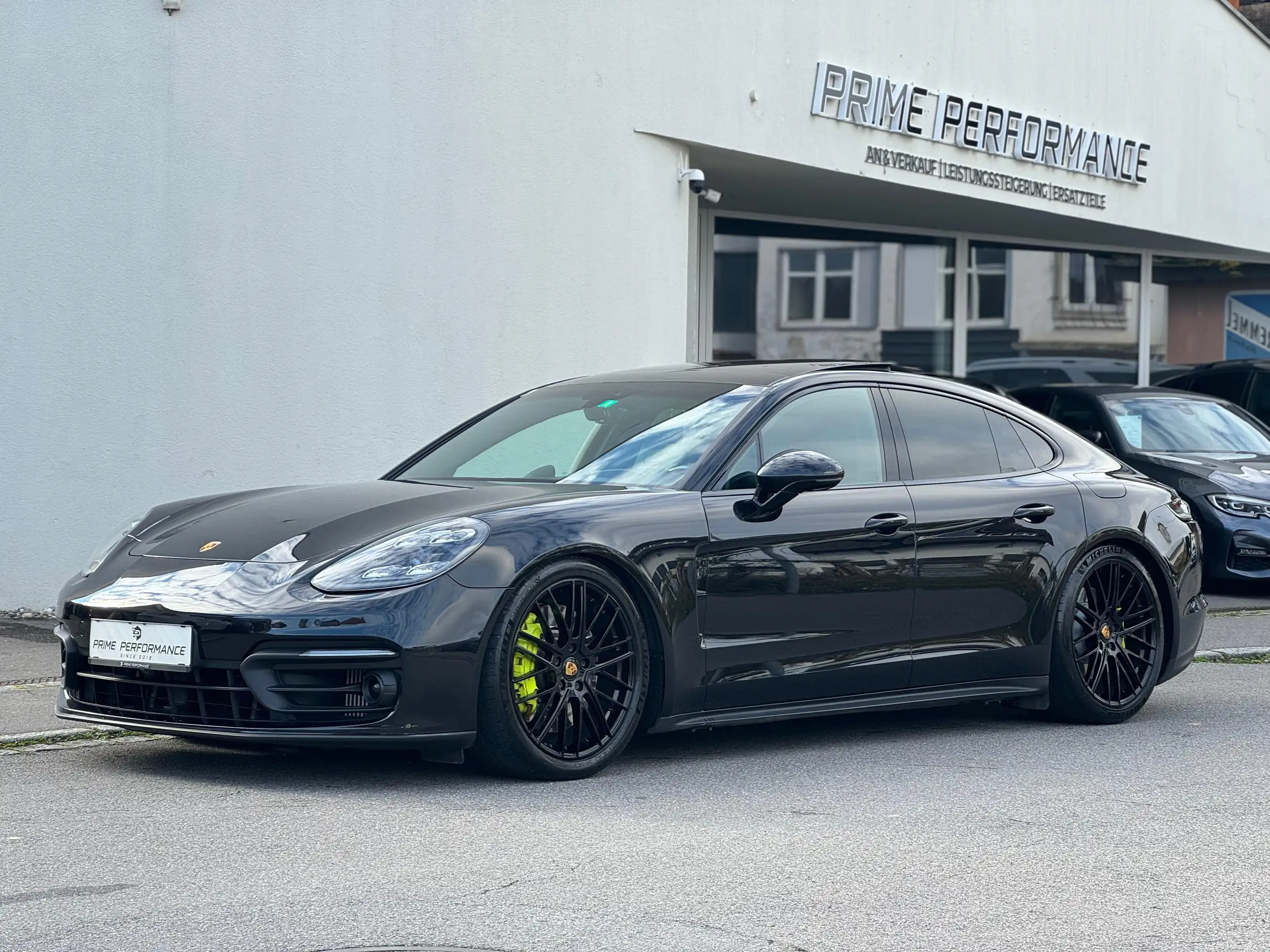 Porsche - Panamera