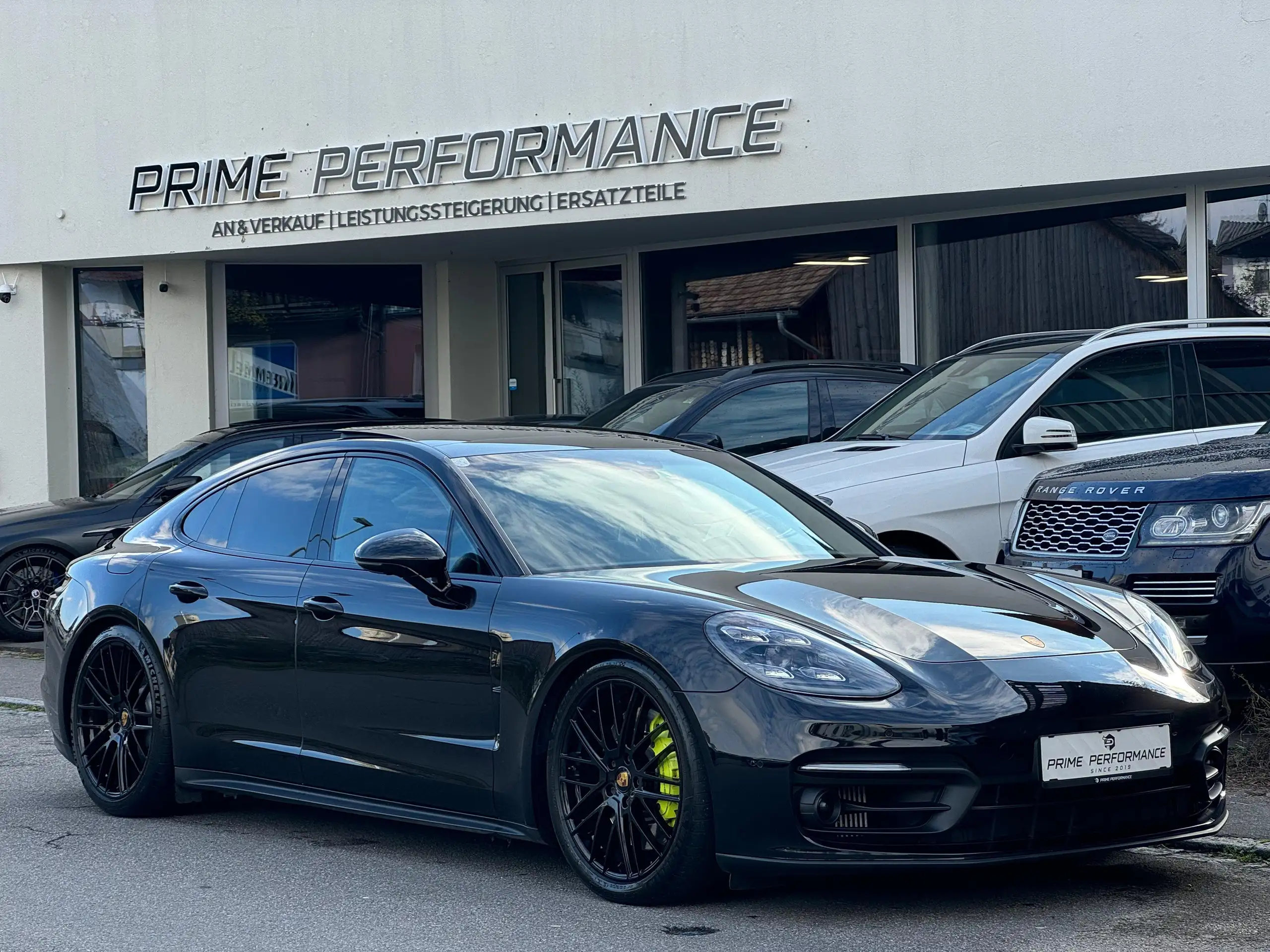 Porsche - Panamera