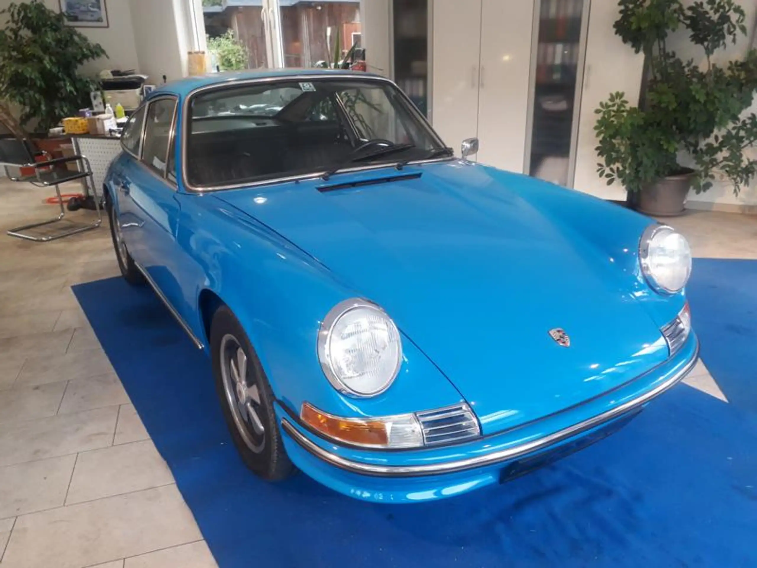 Porsche - 911