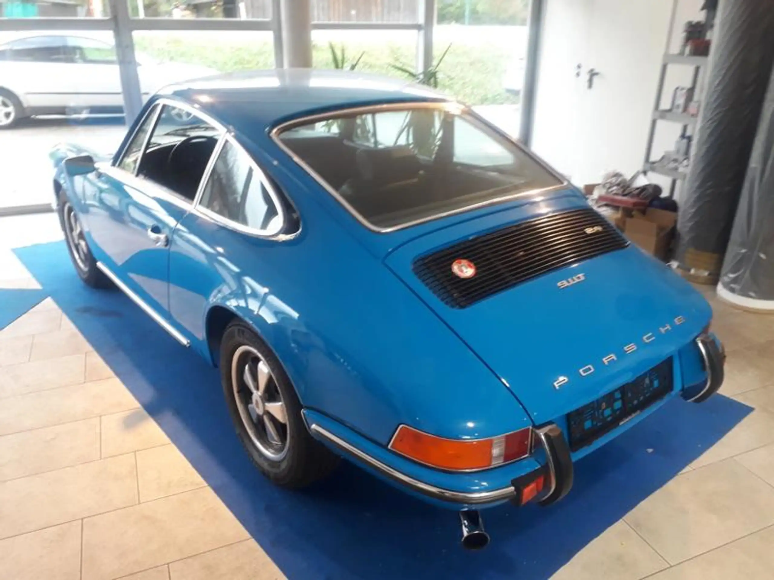 Porsche - 911