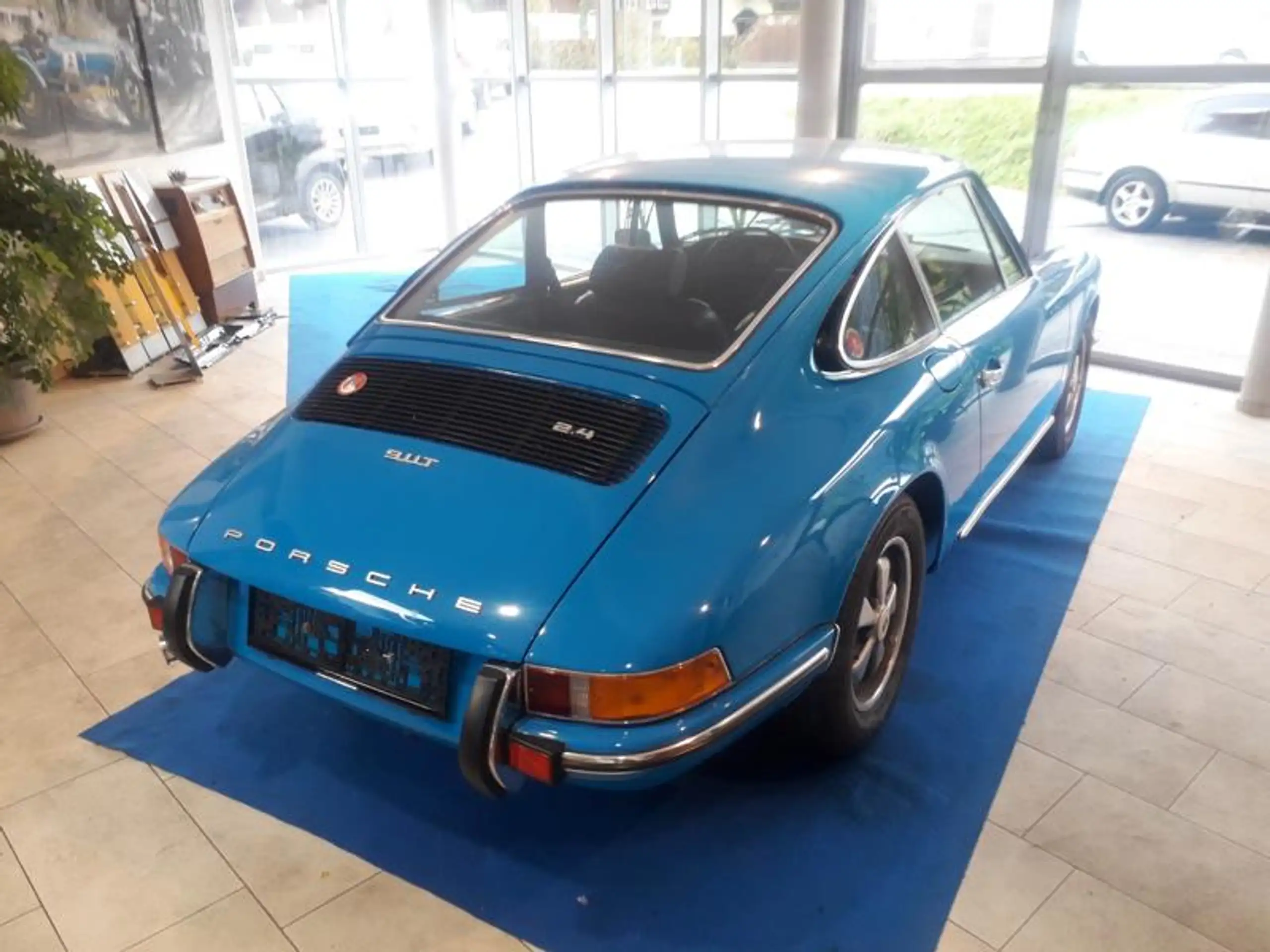 Porsche - 911