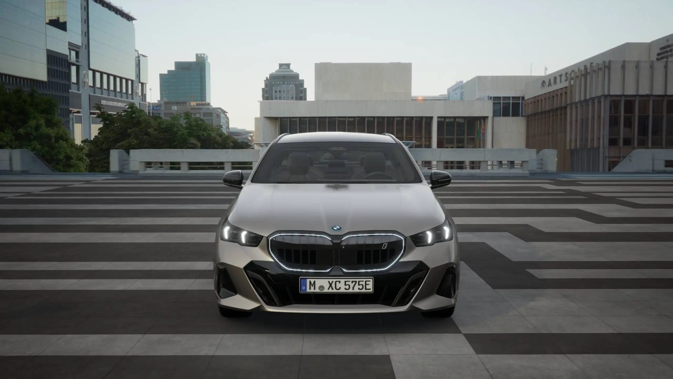 BMW - i5