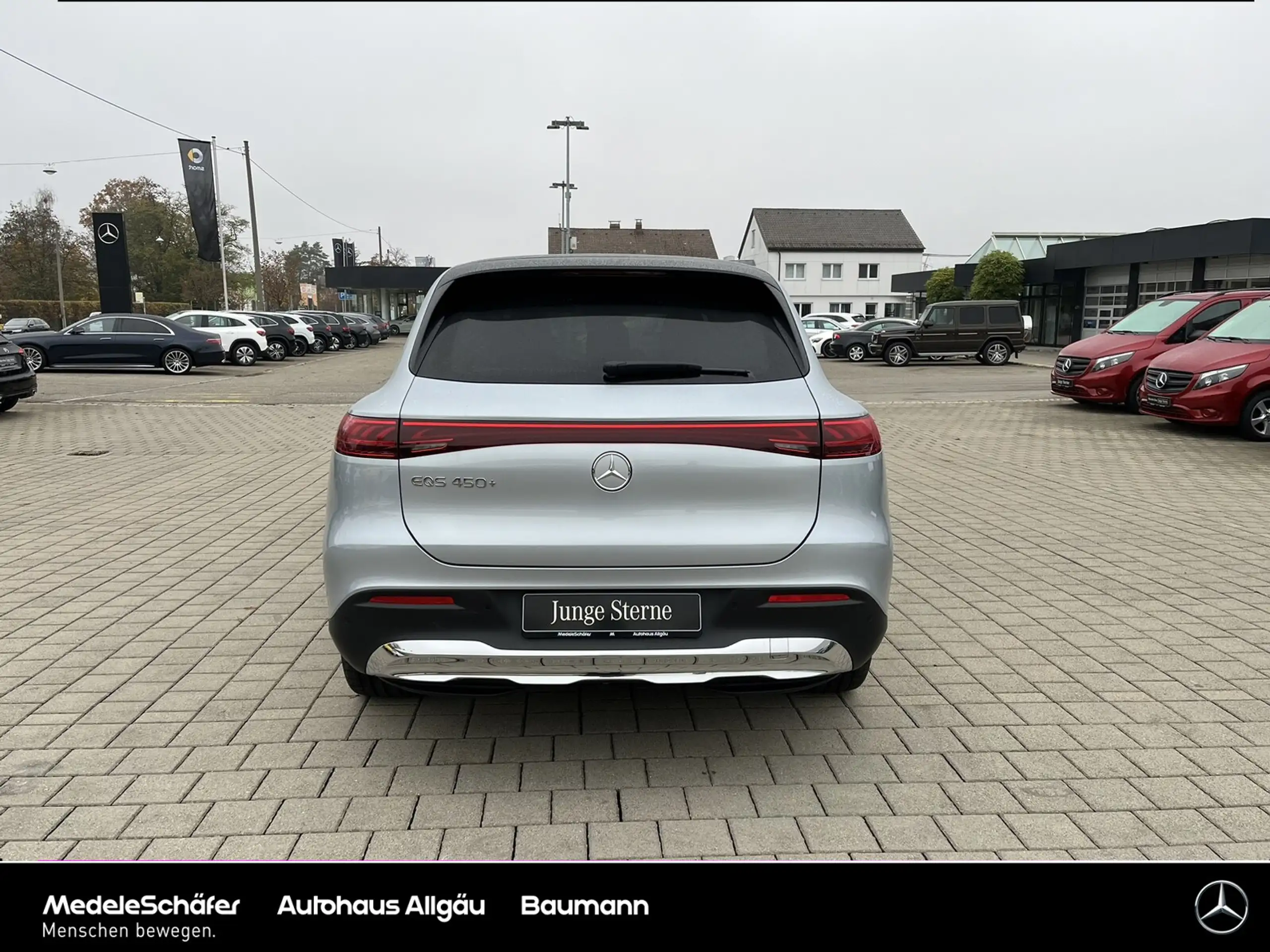 Mercedes-Benz - EQS SUV