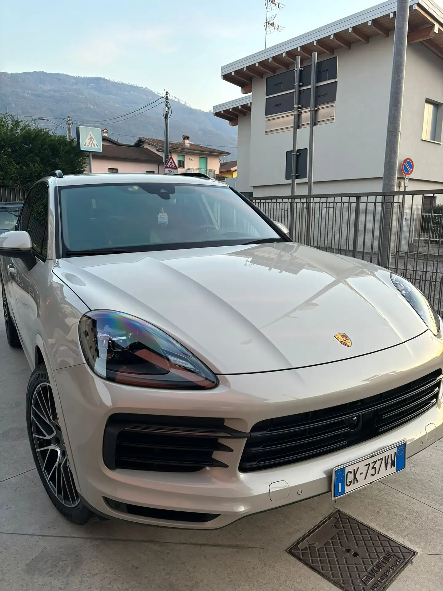 Porsche - Cayenne