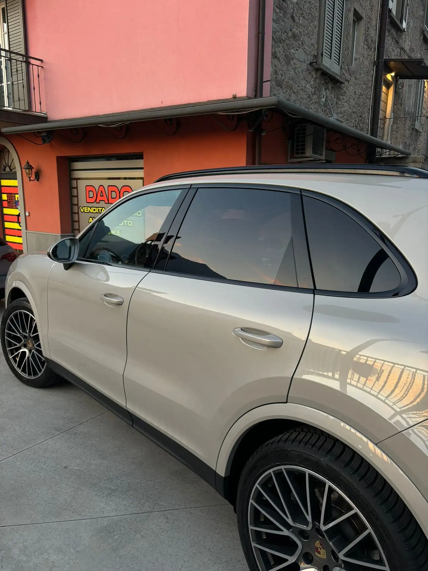 Porsche - Cayenne