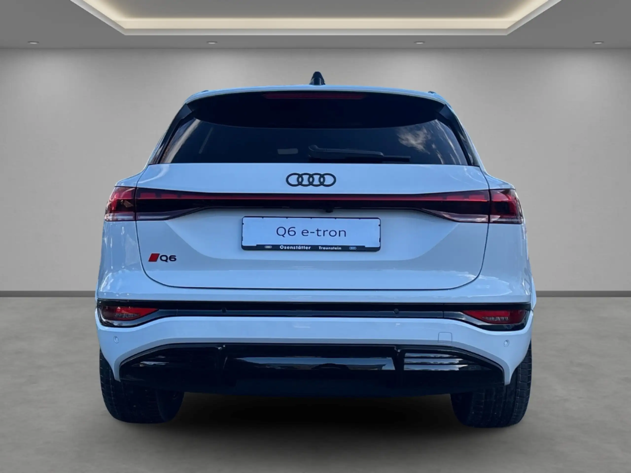 Audi - Q6