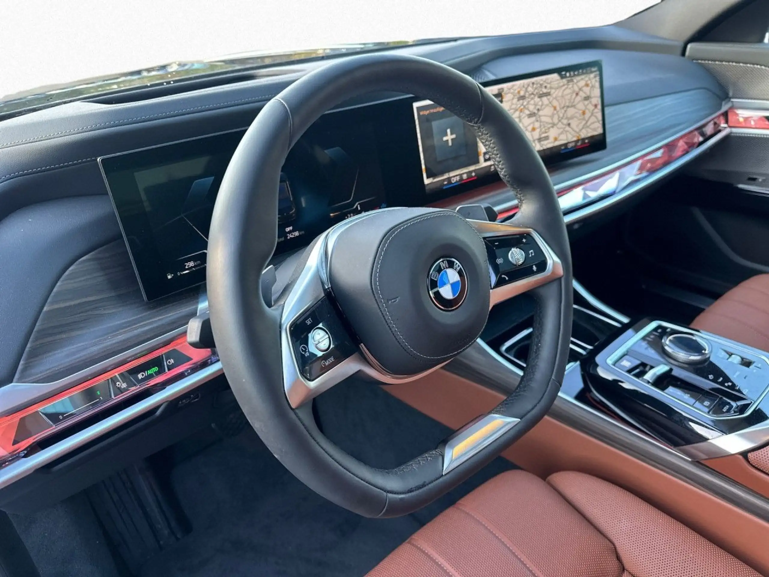 BMW - 740