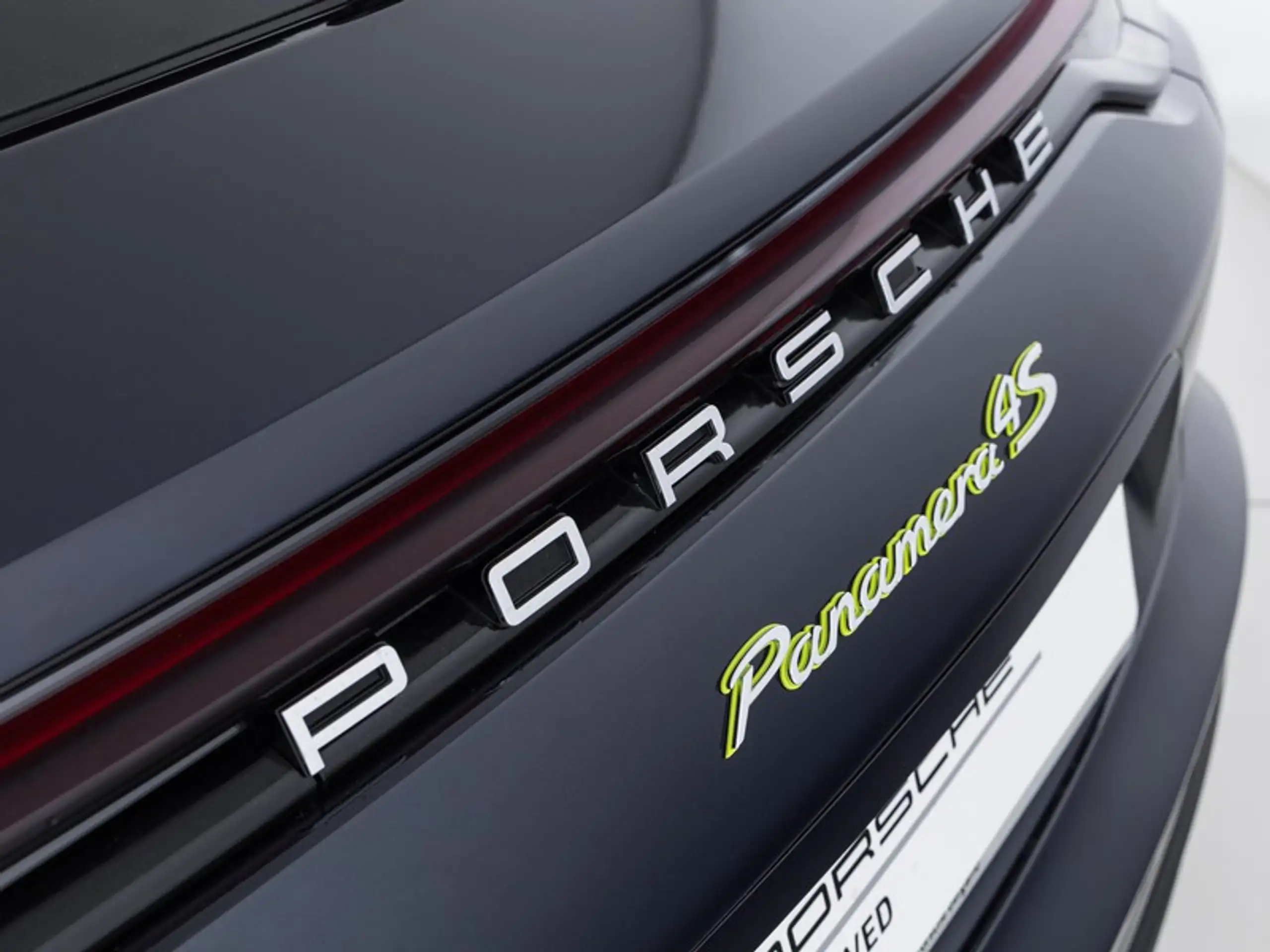 Porsche - Panamera