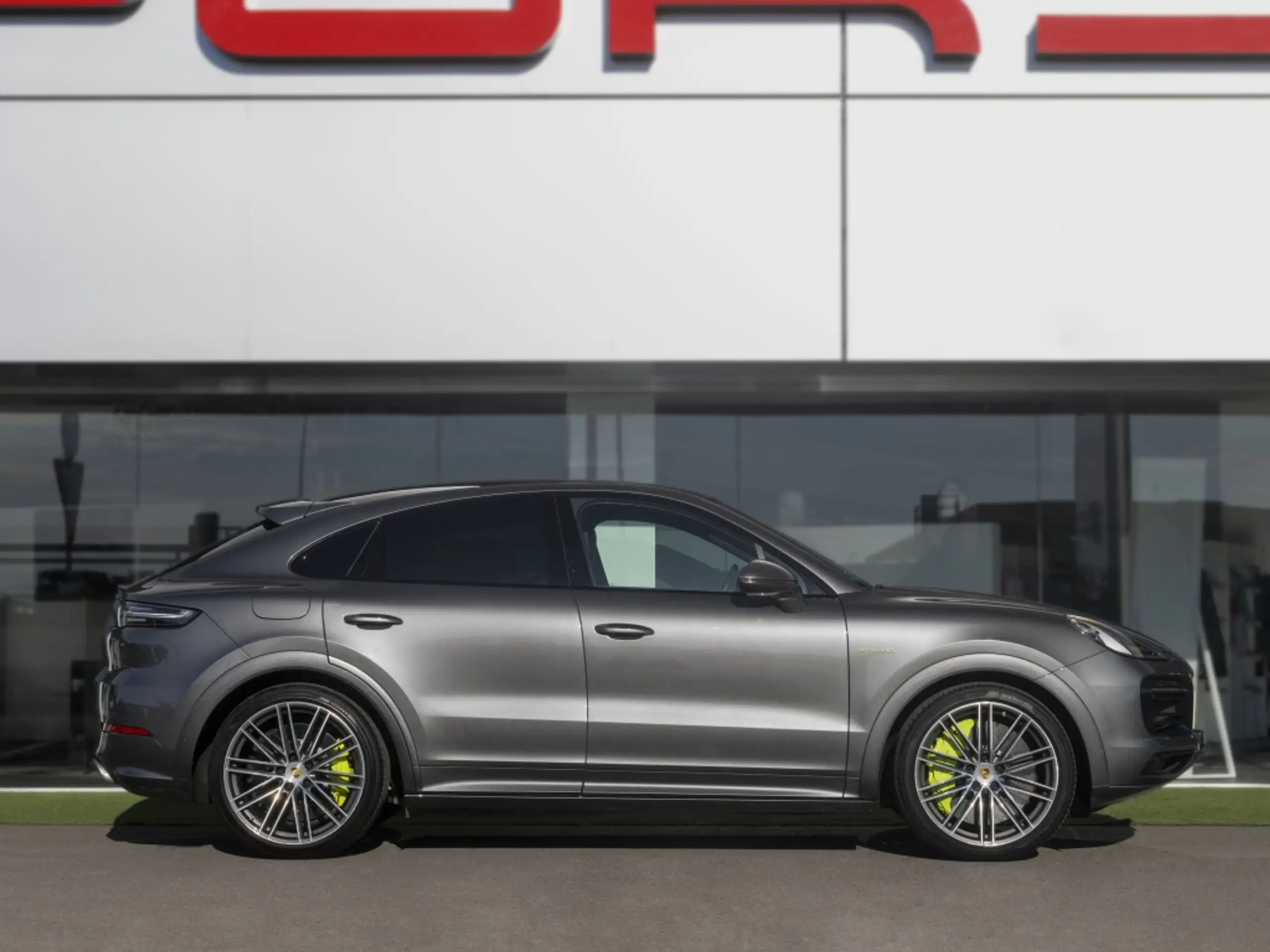 Porsche - Cayenne