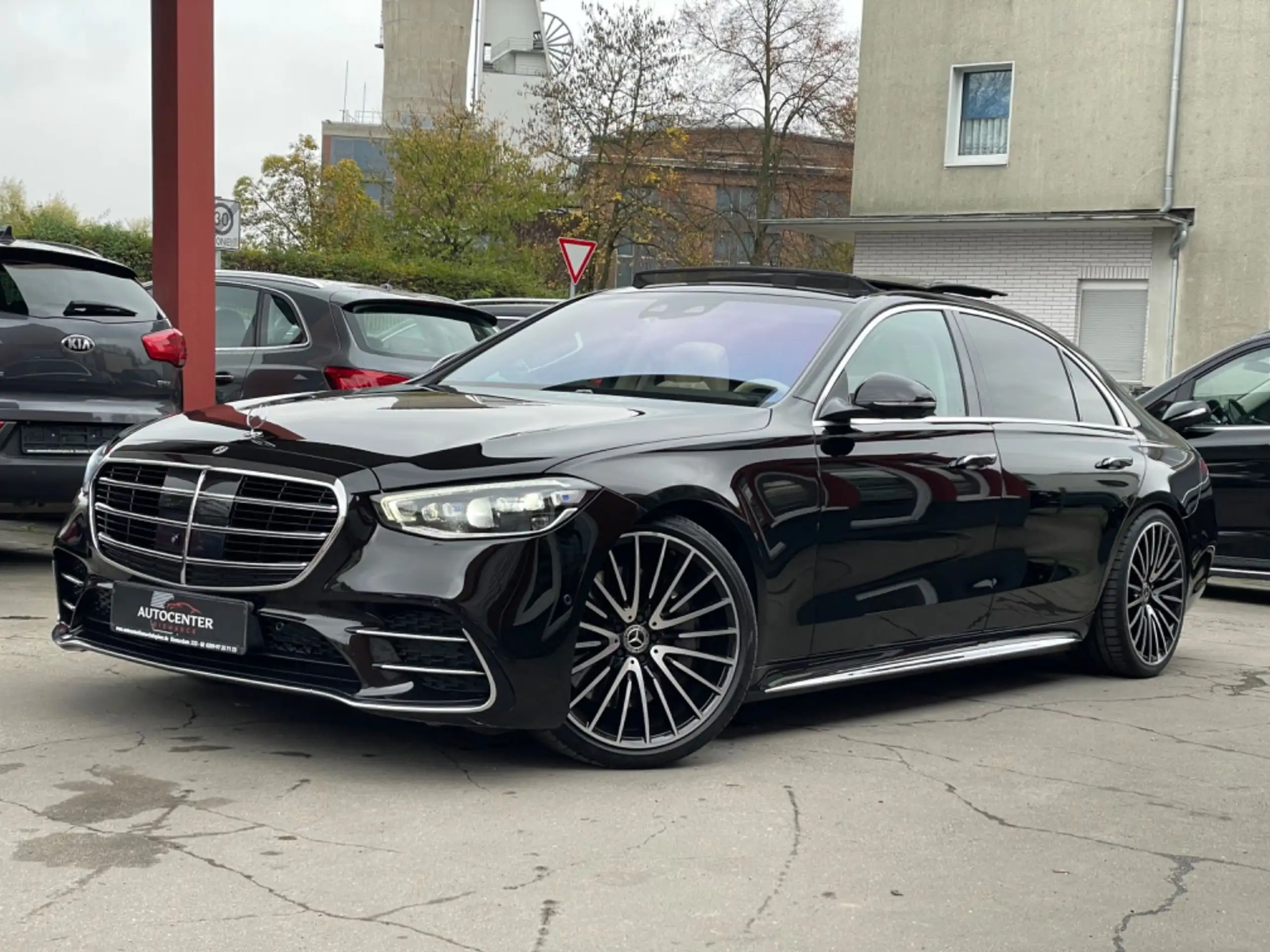 Mercedes-Benz - S 400