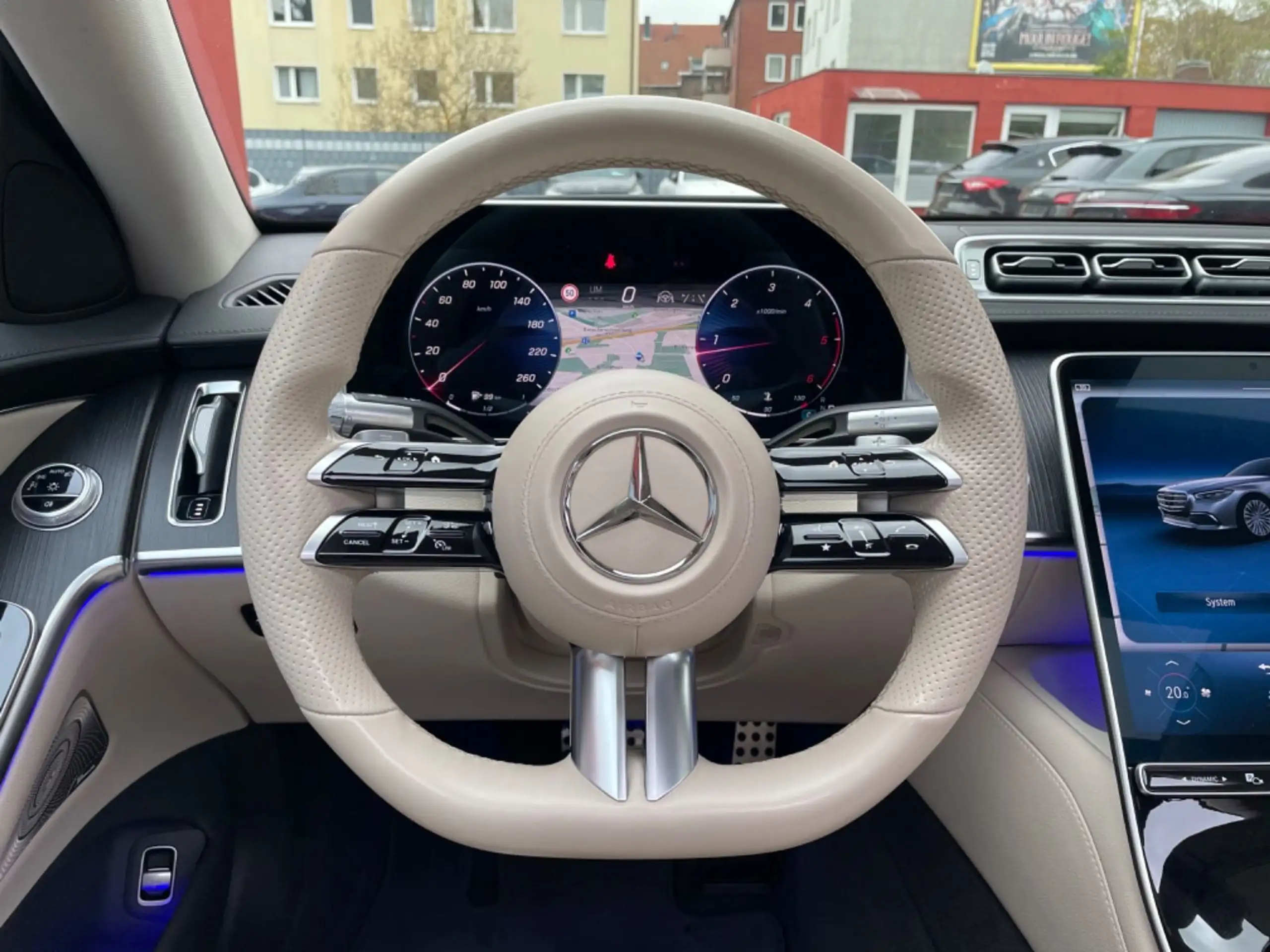 Mercedes-Benz - S 400