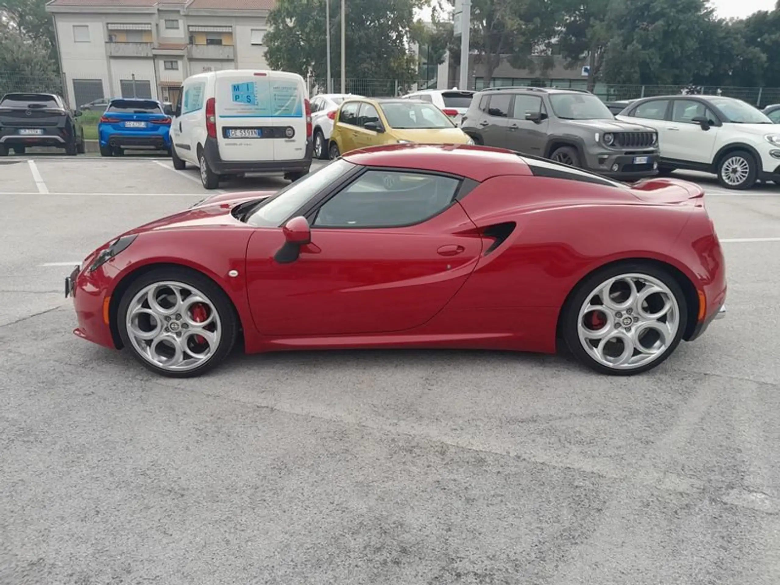 Alfa Romeo - 4C