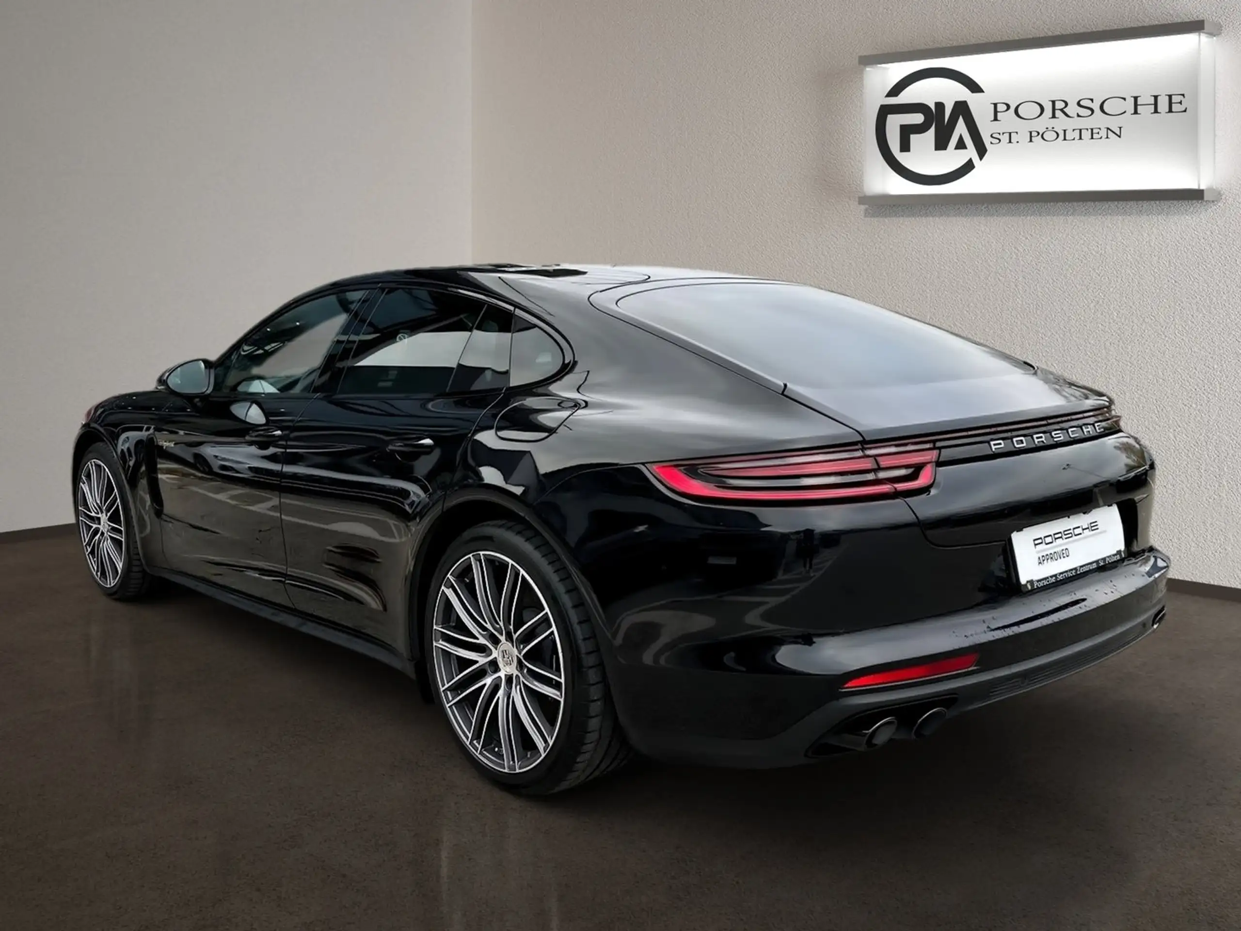 Porsche - Panamera