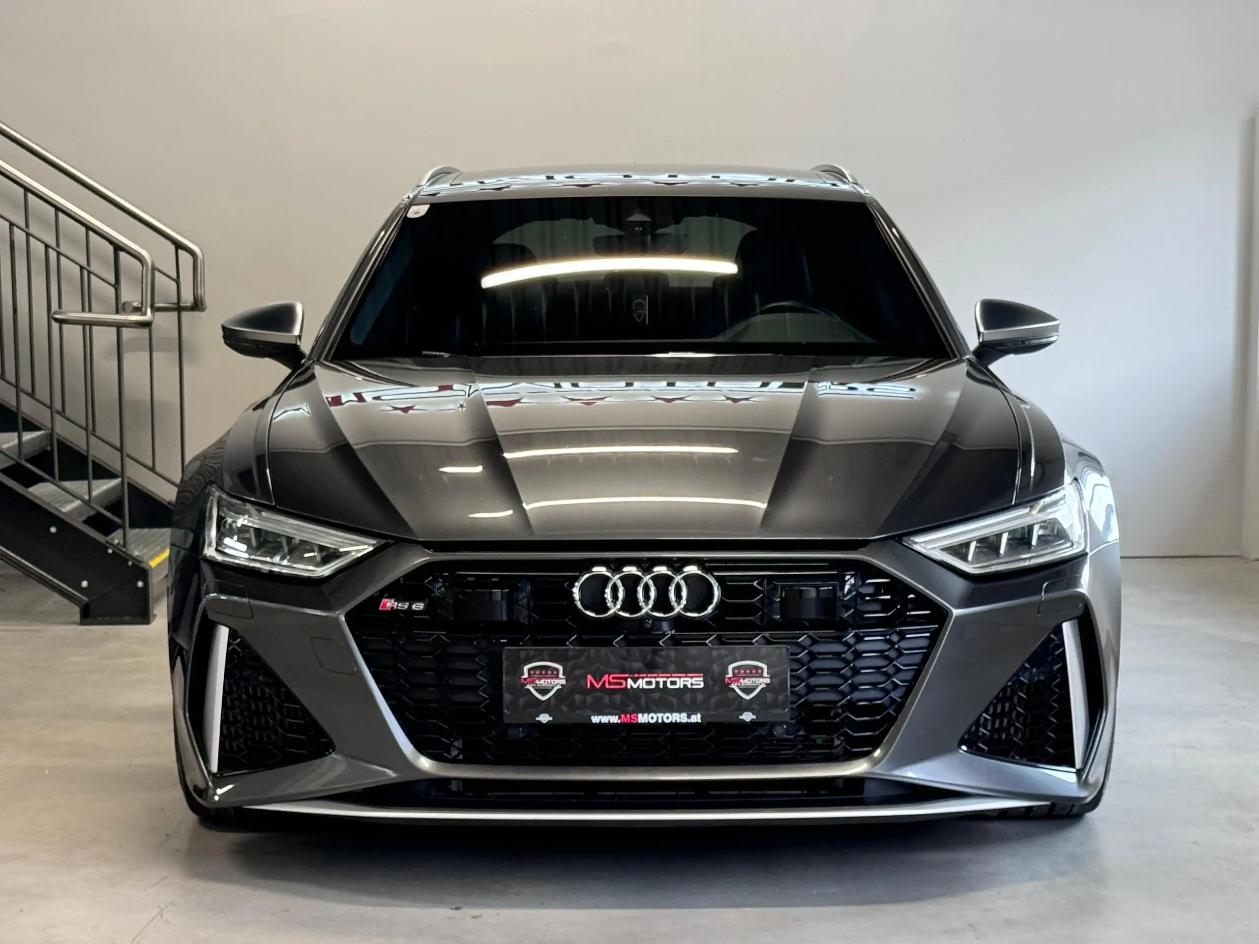 Audi - RS6