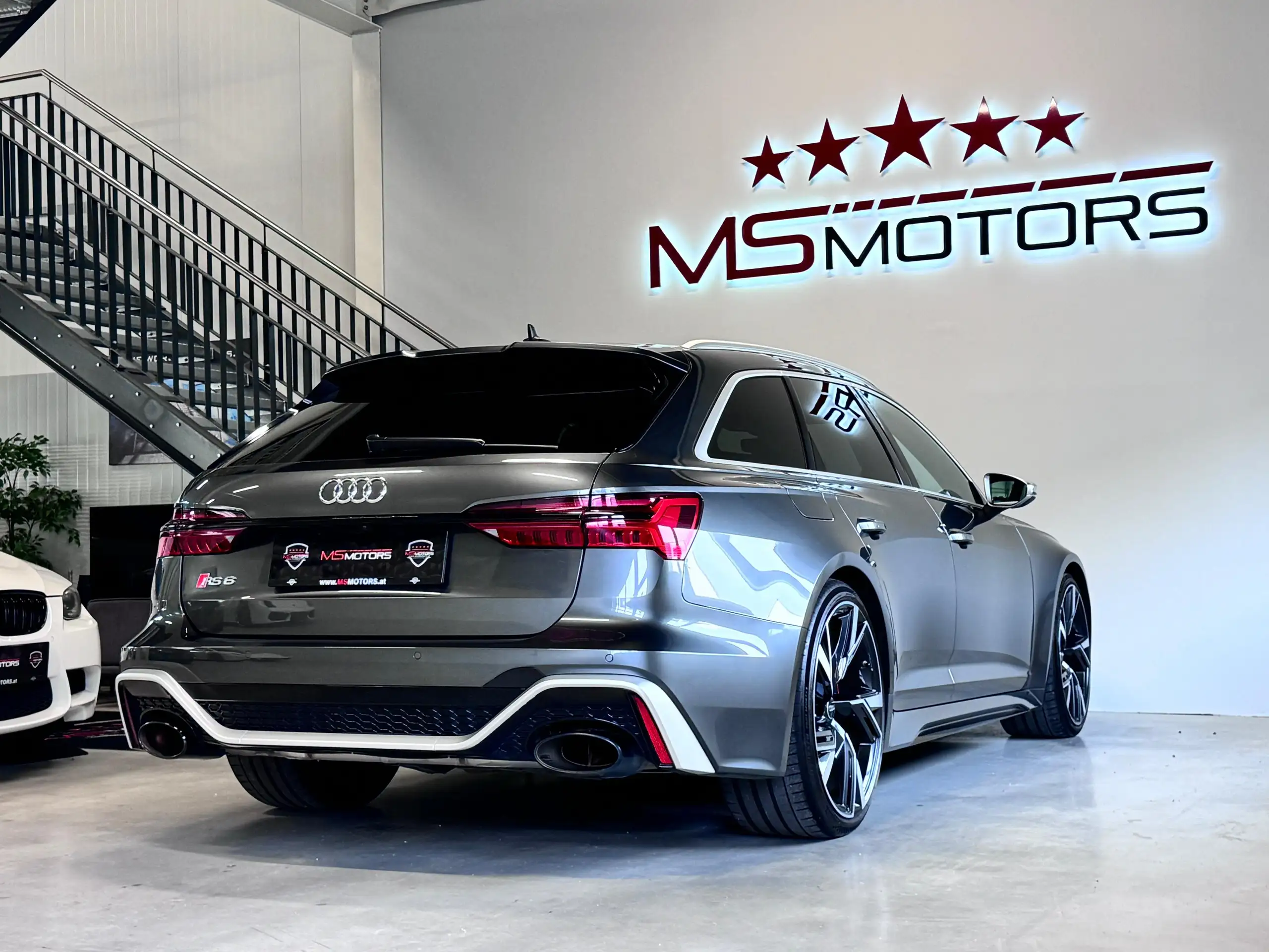 Audi - RS6