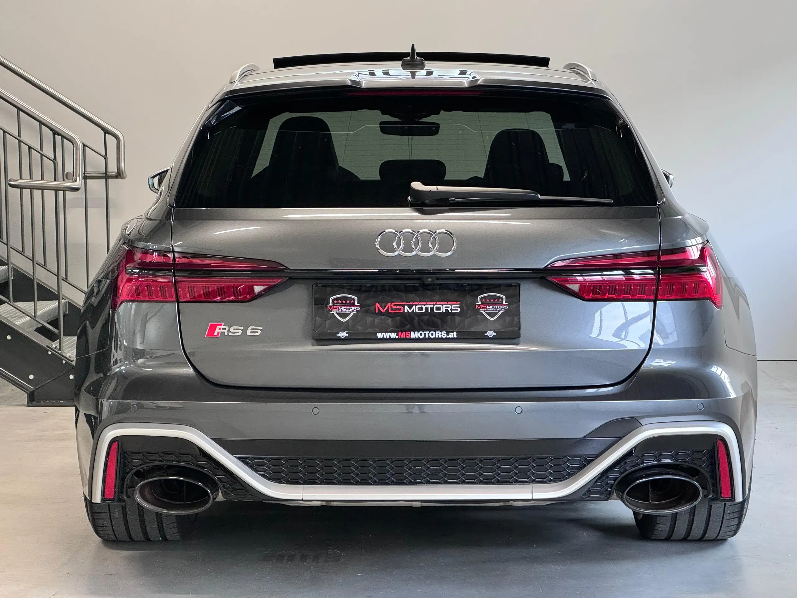 Audi - RS6