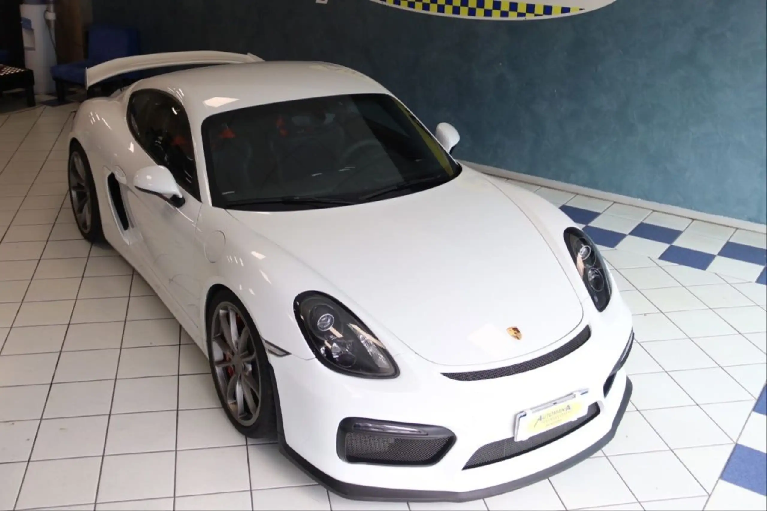 Porsche - Cayman